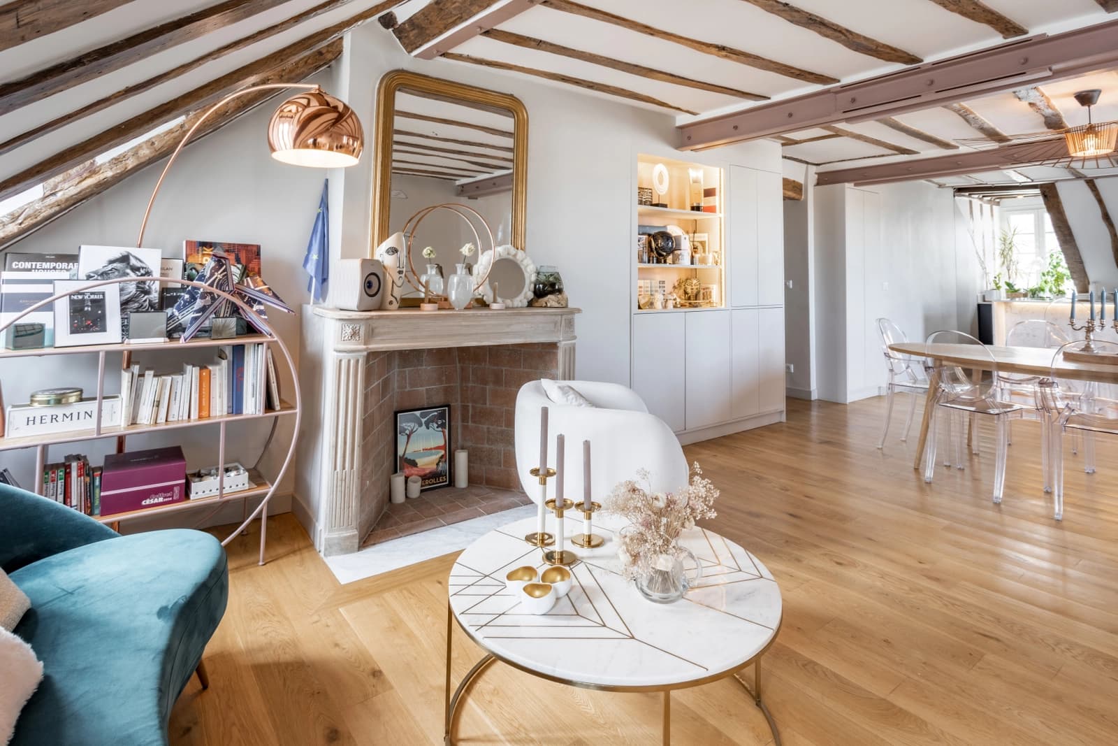 Espace Logement de charme aux poutres anciennes apparentes - 2