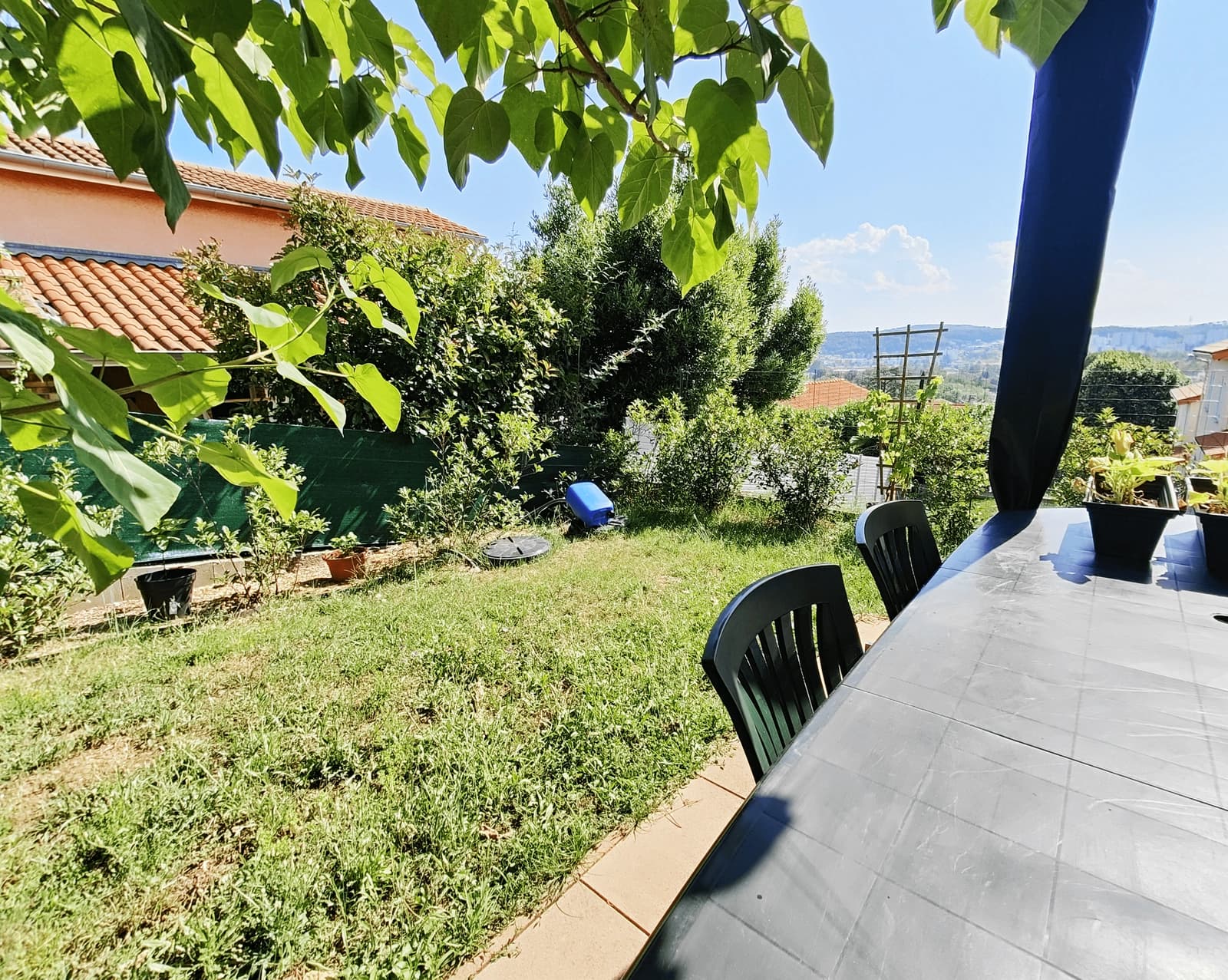 Salle de réunion dans Demeure claire et son jardin verdoyant tout près de Lyon - 1