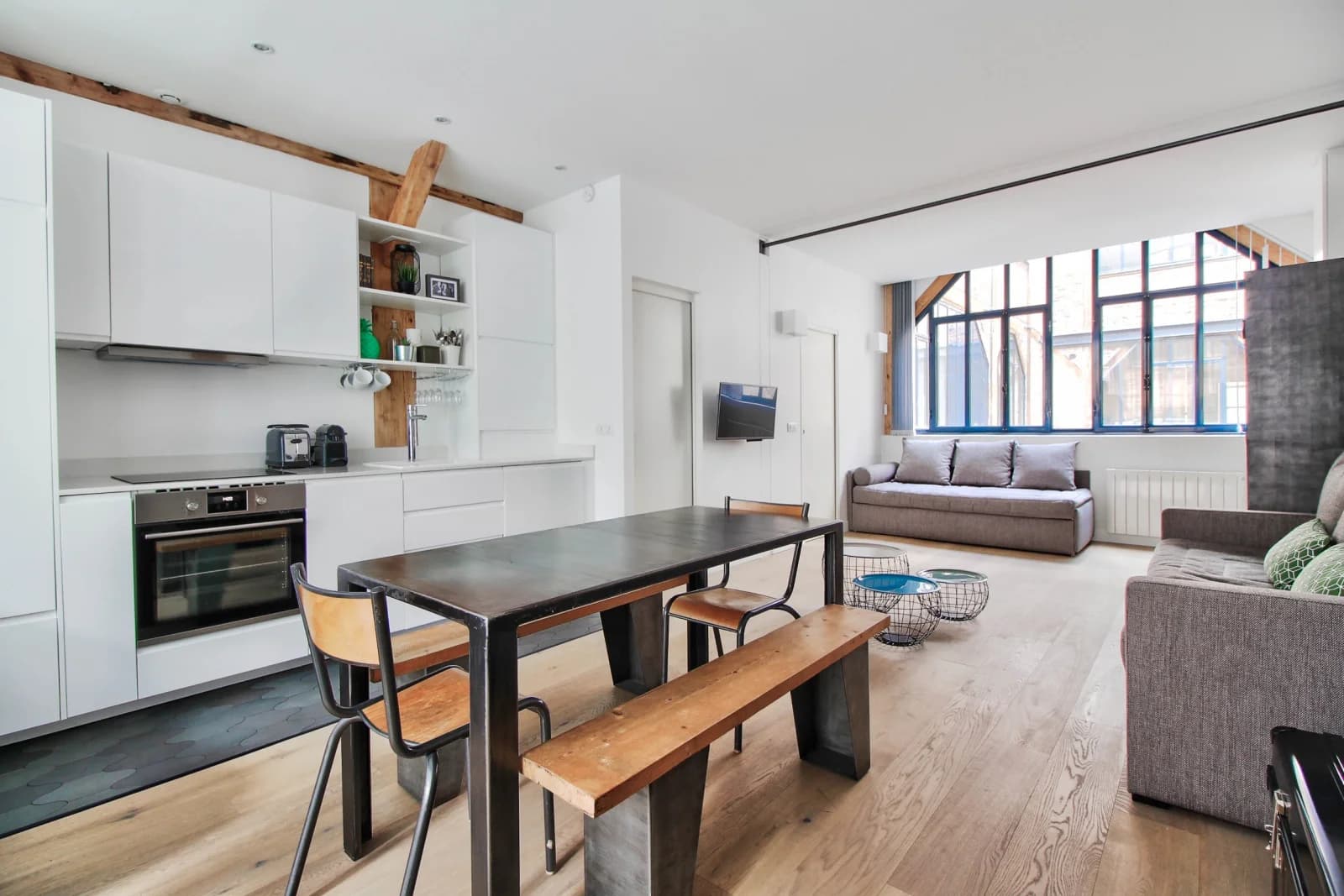 Salle de réunion dans Sloth Loft Montmartre: un havre de paix insolite - 0