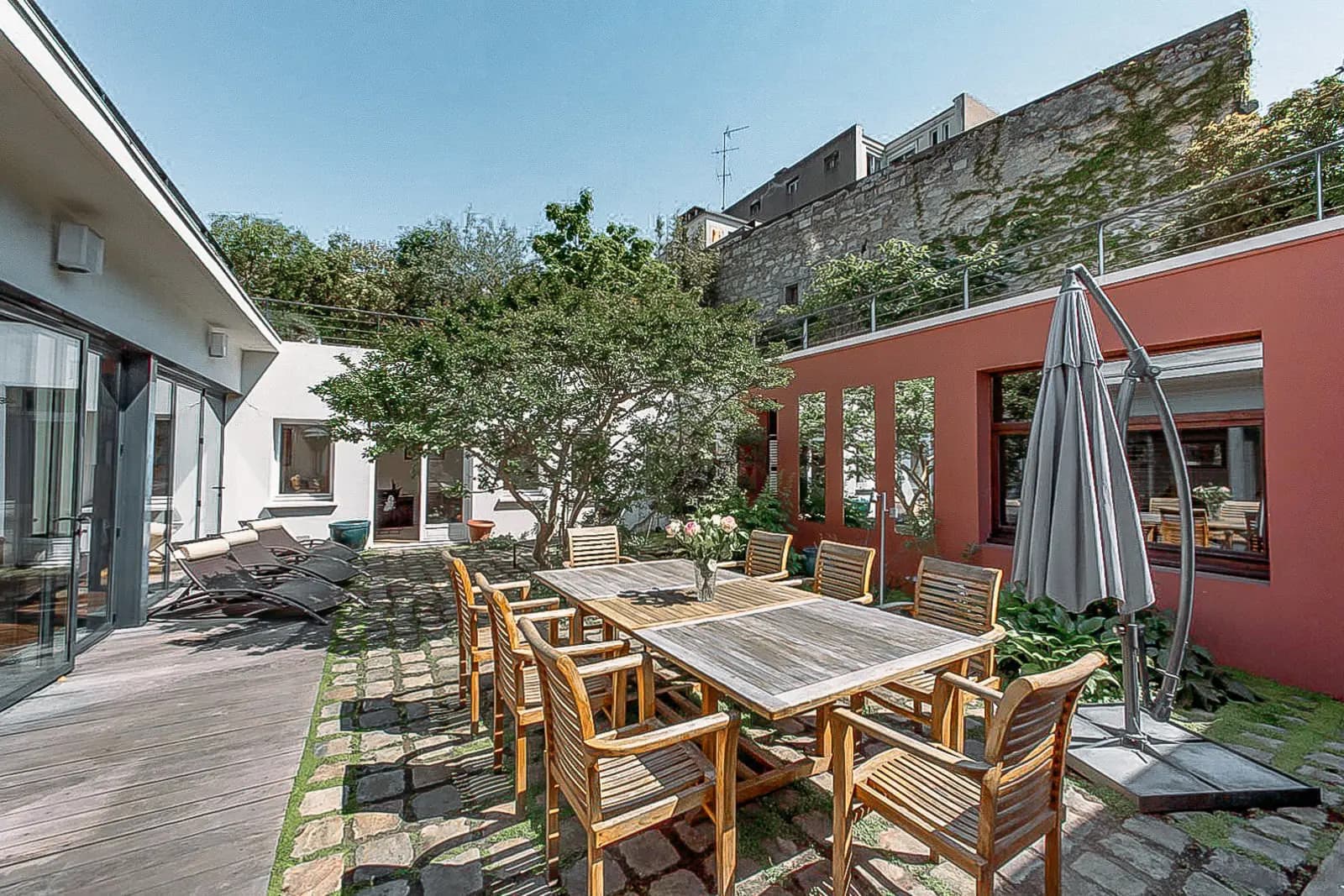 Meeting room in Large house with garden in Montmartre - 1