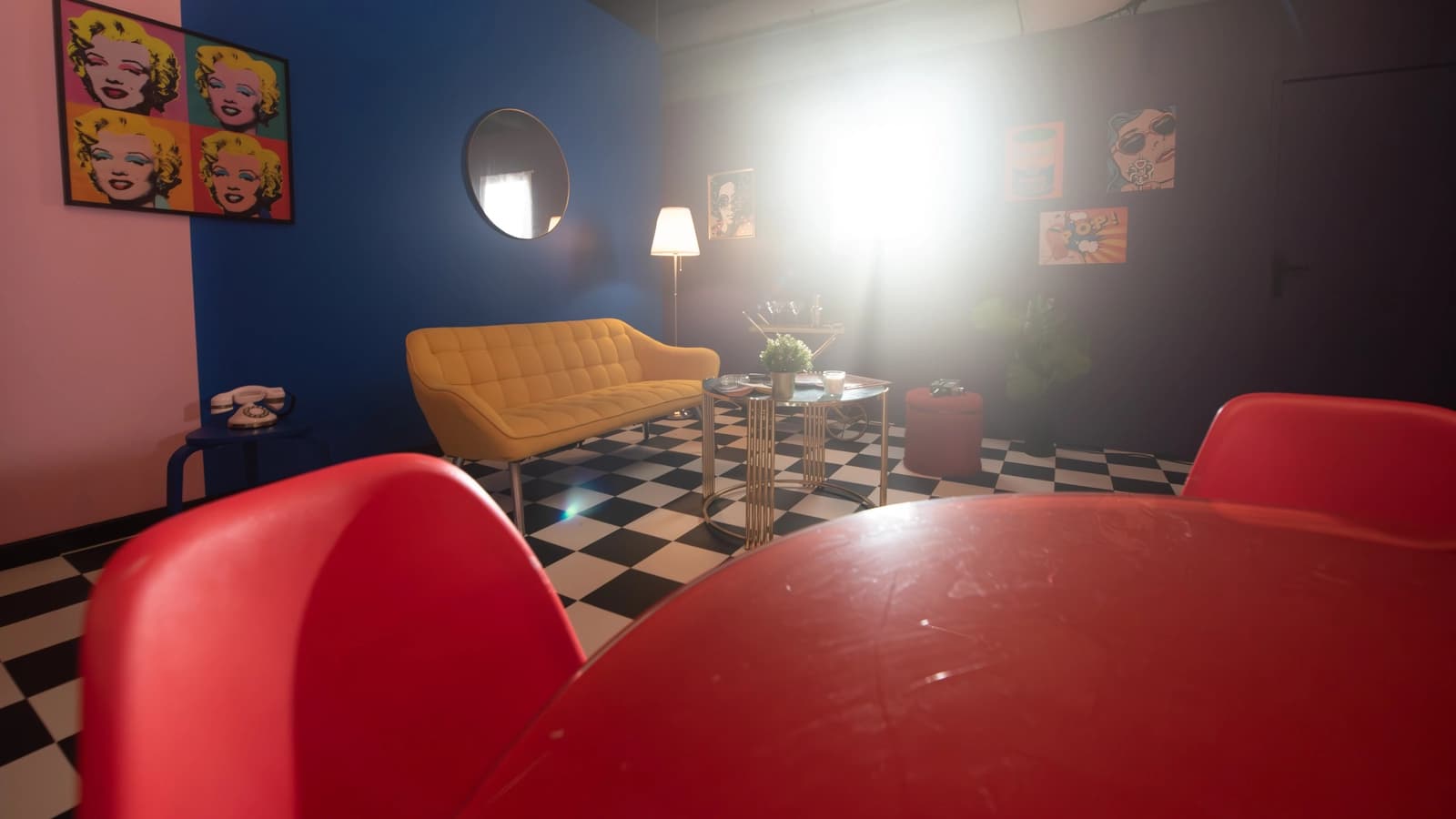 Space Colorful vintage studio apartment - 2