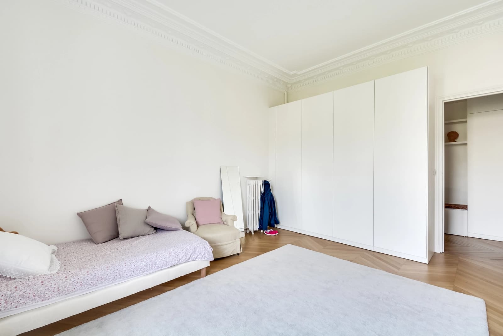 Chambre dans Bel appartement haussmannien au charme parisien - 1