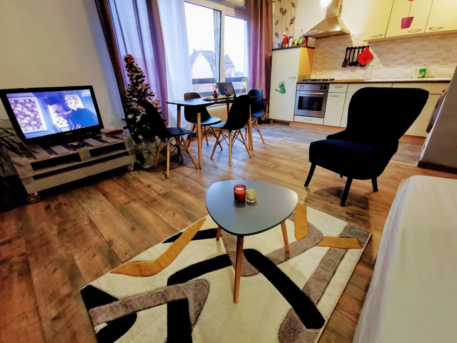 Living room in Cosy apartment with bright living room - 1