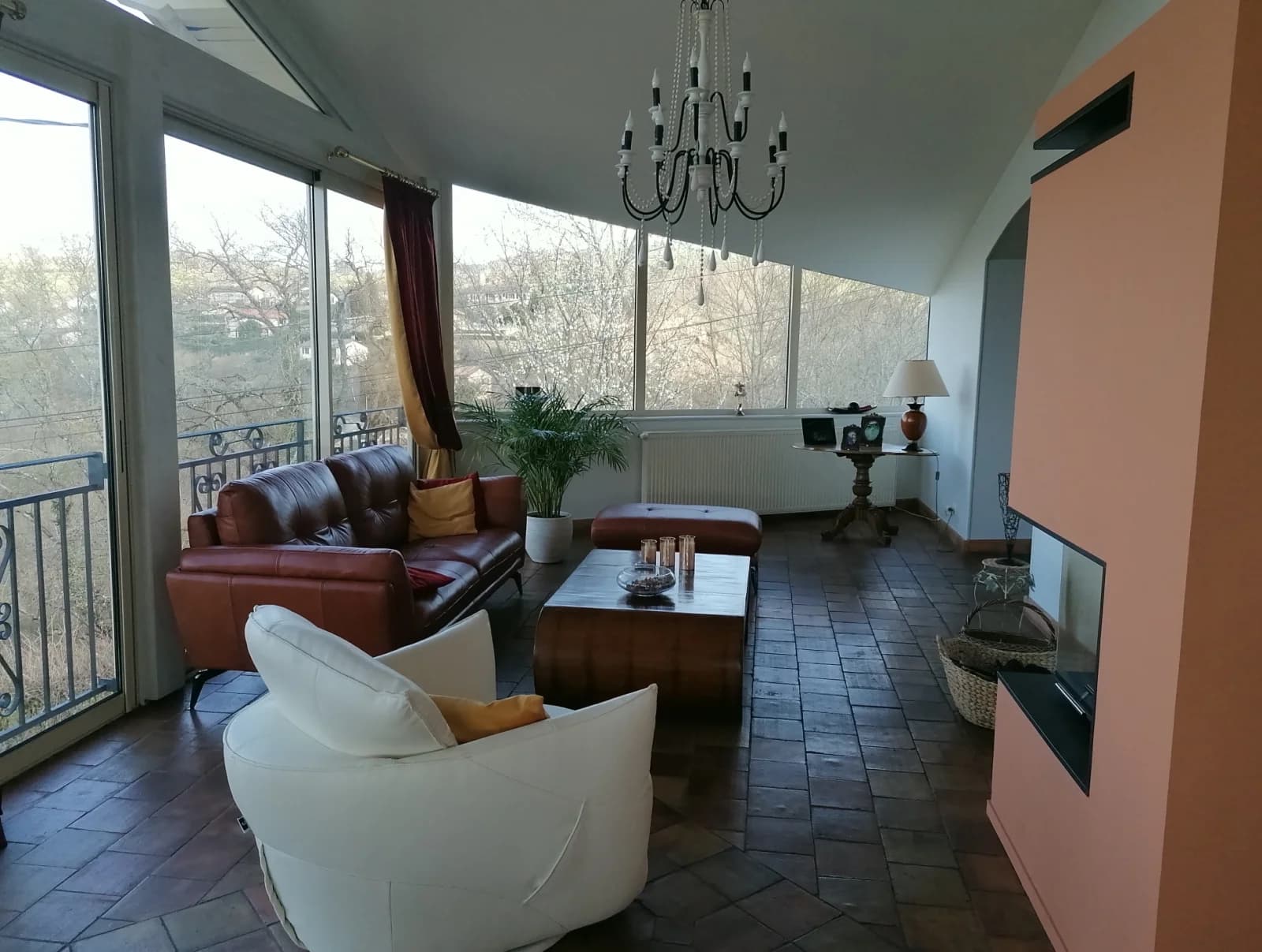 Living room in House near Lyon - 1