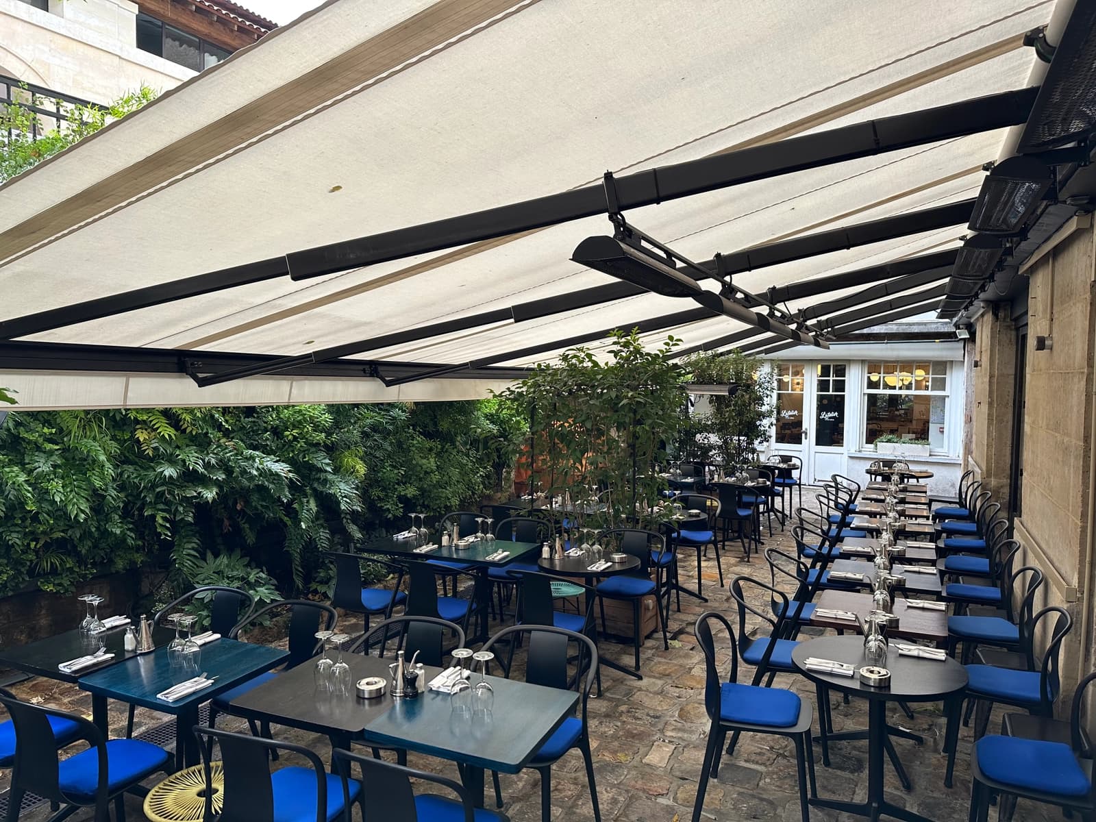 Salle de réunion dans St-Germain: cocon discret avec sa terrasse verdoyante - 1