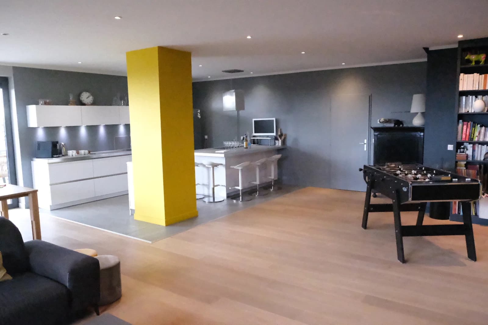 Space Superb light-filled loft with roof top! - 1