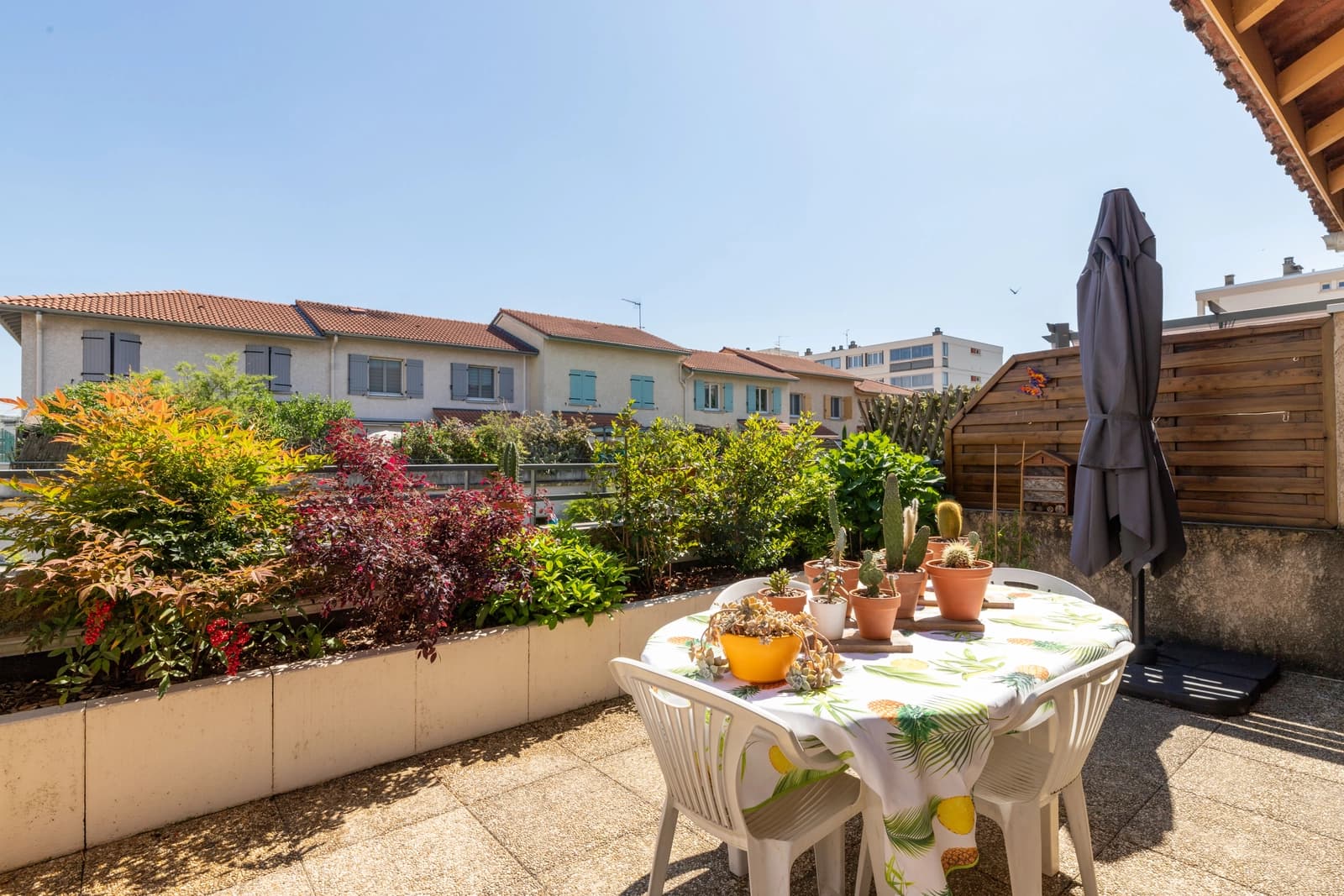 Meeting room in Magnificent renovated duplex, large flowered terrace - 1