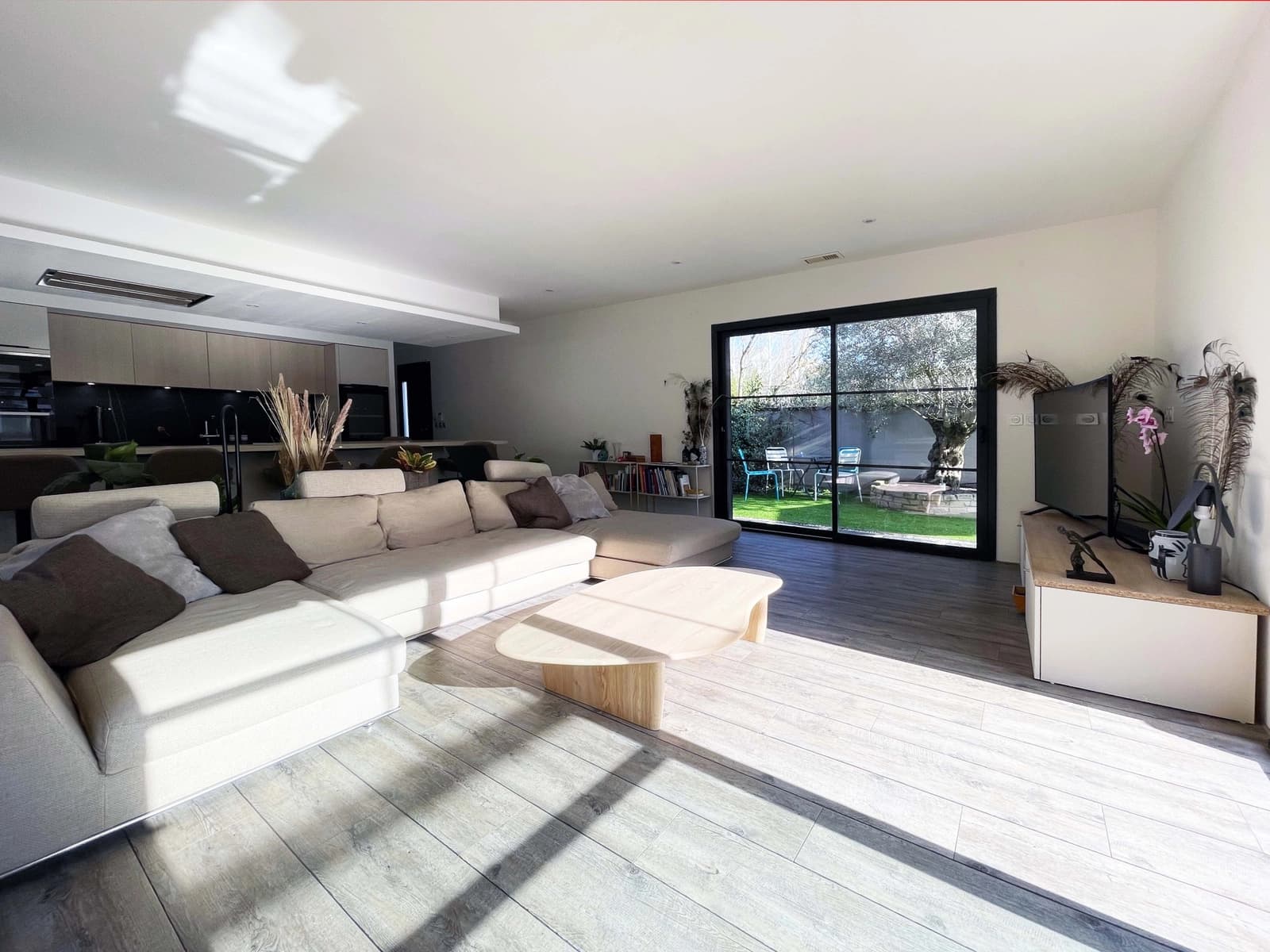 Living room in Chill & Work Villa toulousaine spa and pool - 1