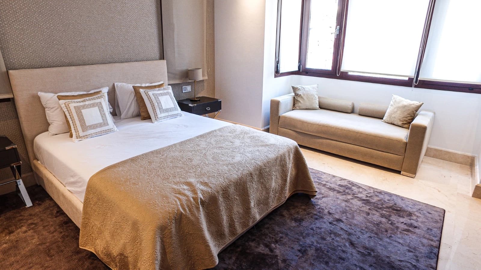 Chambre dans Villa haut de gamme: confort et élégance d'exception - 1