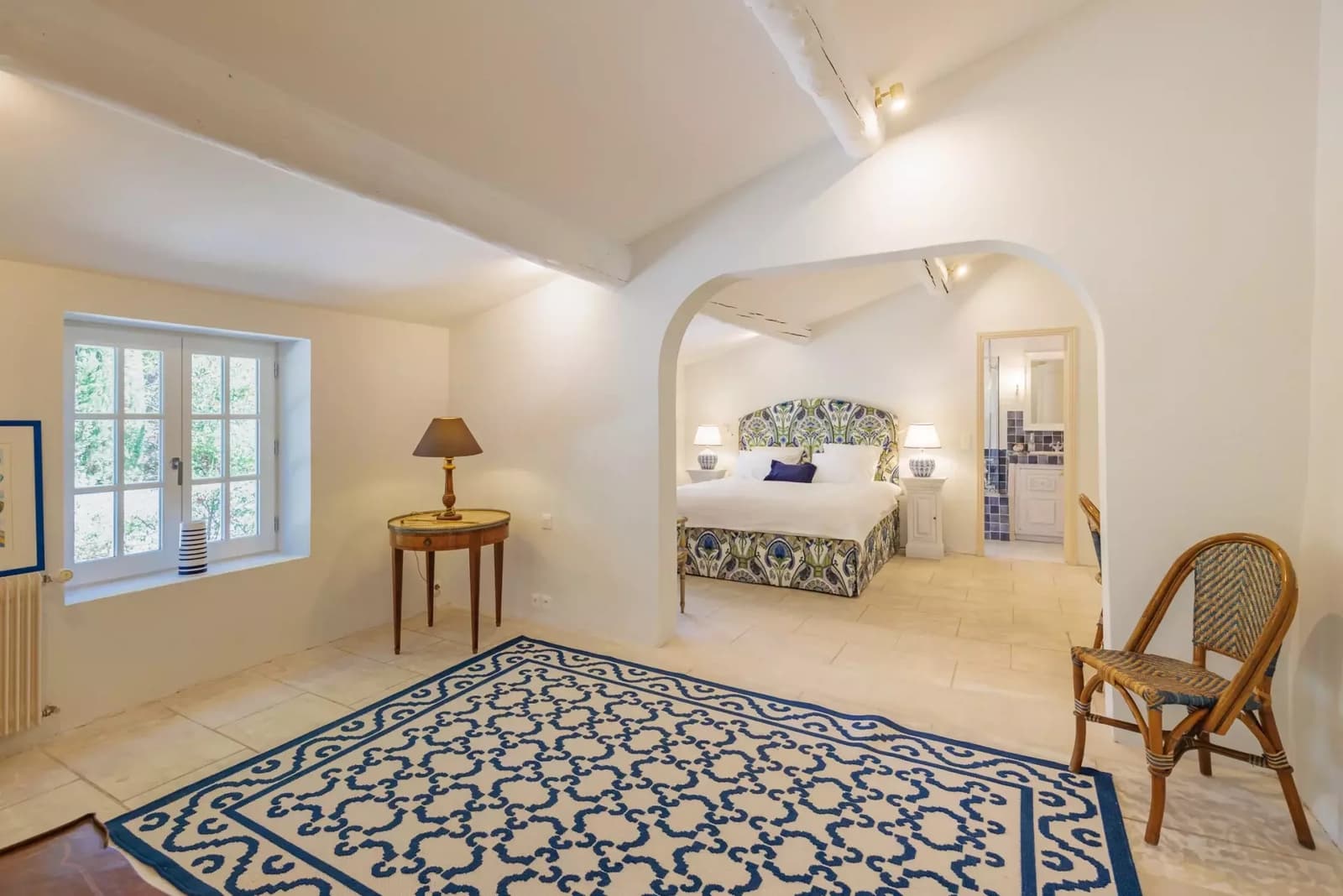 Chambre dans Très belle demeure de charme au coeur du Lubéron - 1