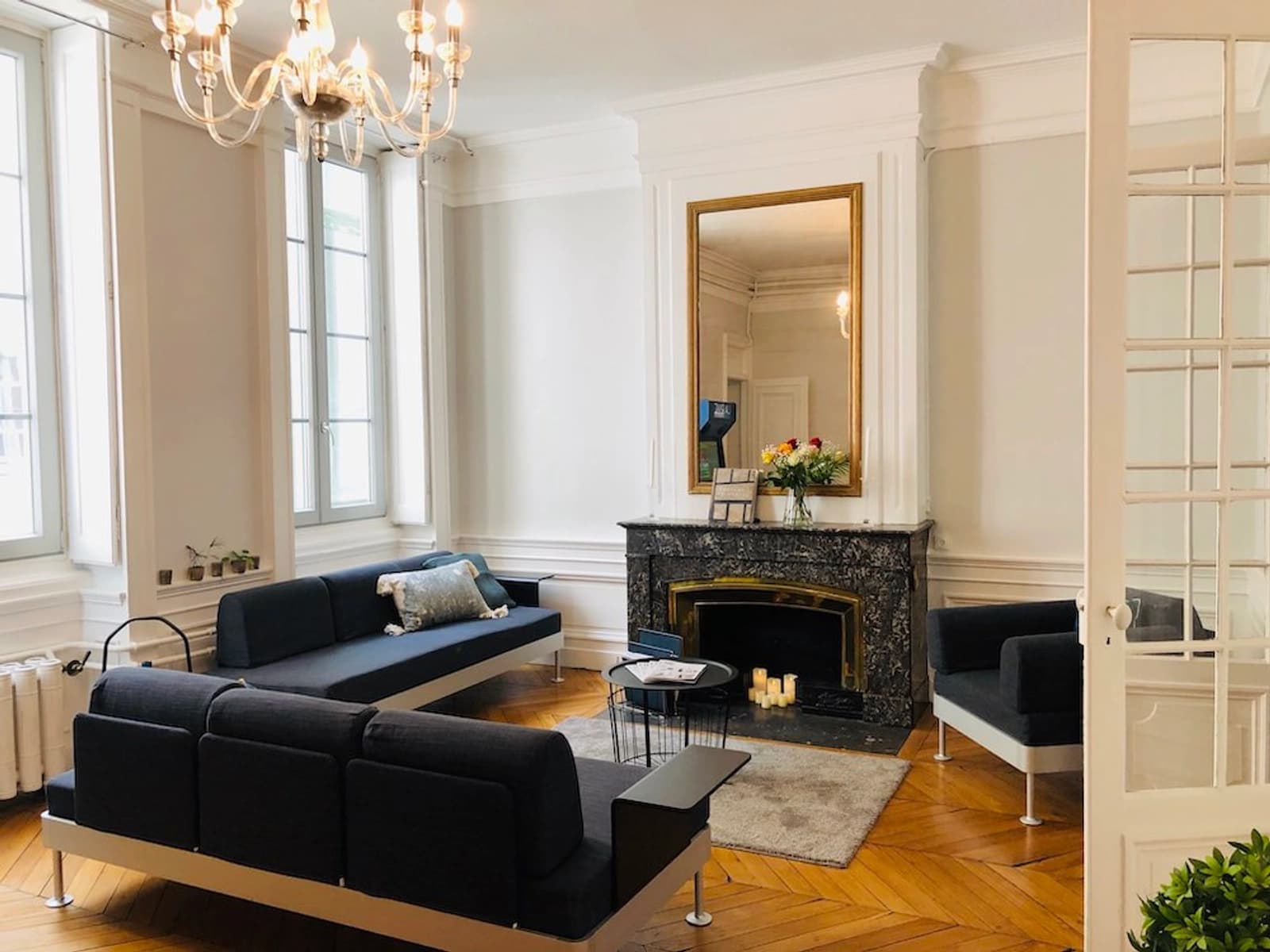 Living room in Spacious, connected apartment - 1