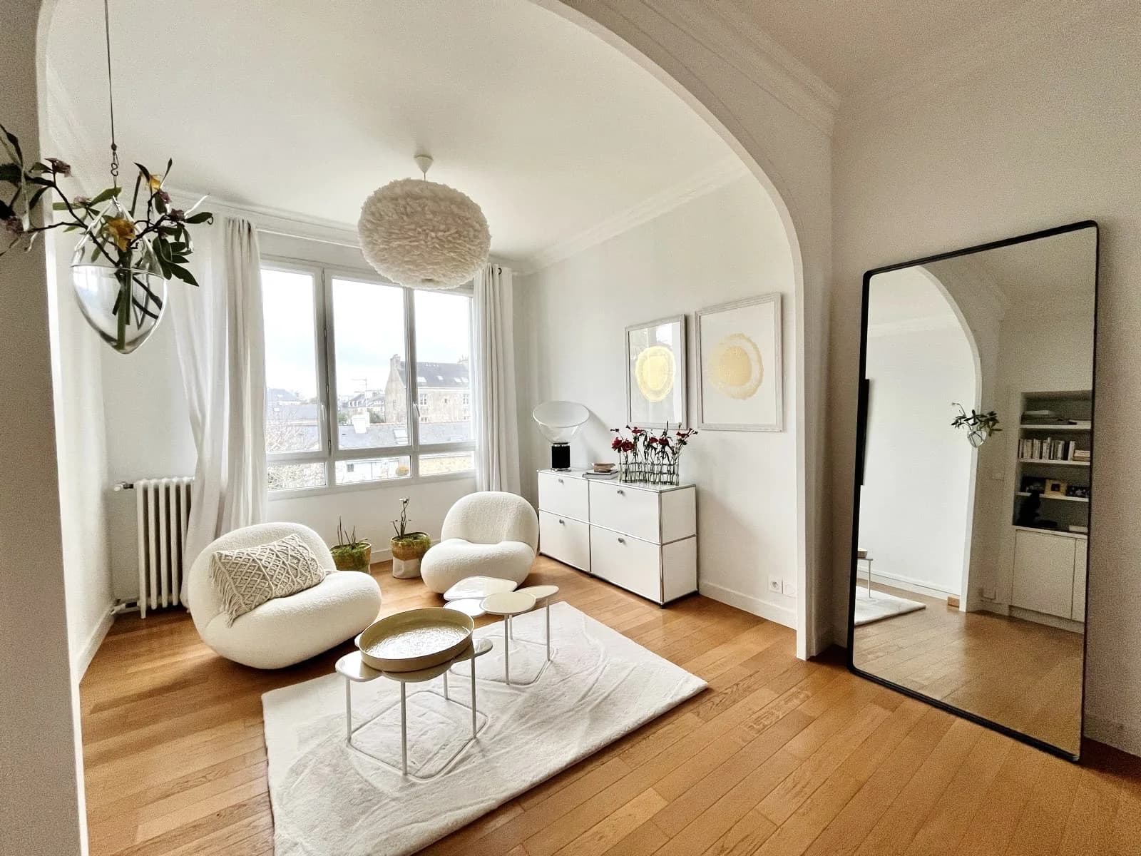Space Spacious apartment in the city center - Modern, uncluttered atmosphere - 1