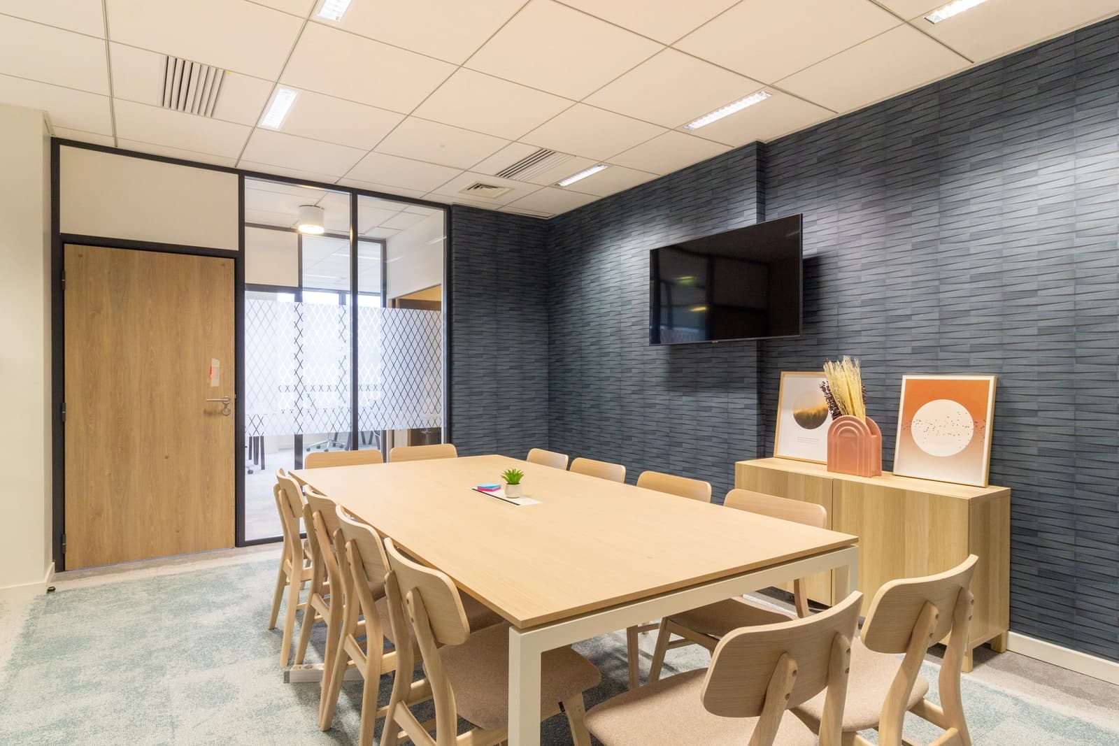 Meeting room in The guest house in Colombes - 1