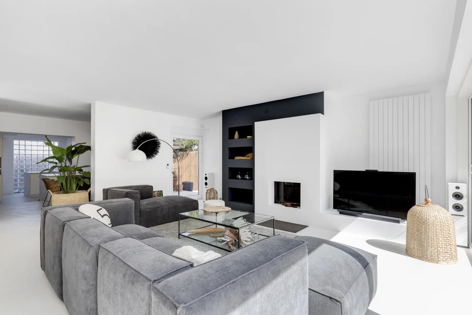 Salon dans Charme des années 50 pour cette maison avec piscine - 1