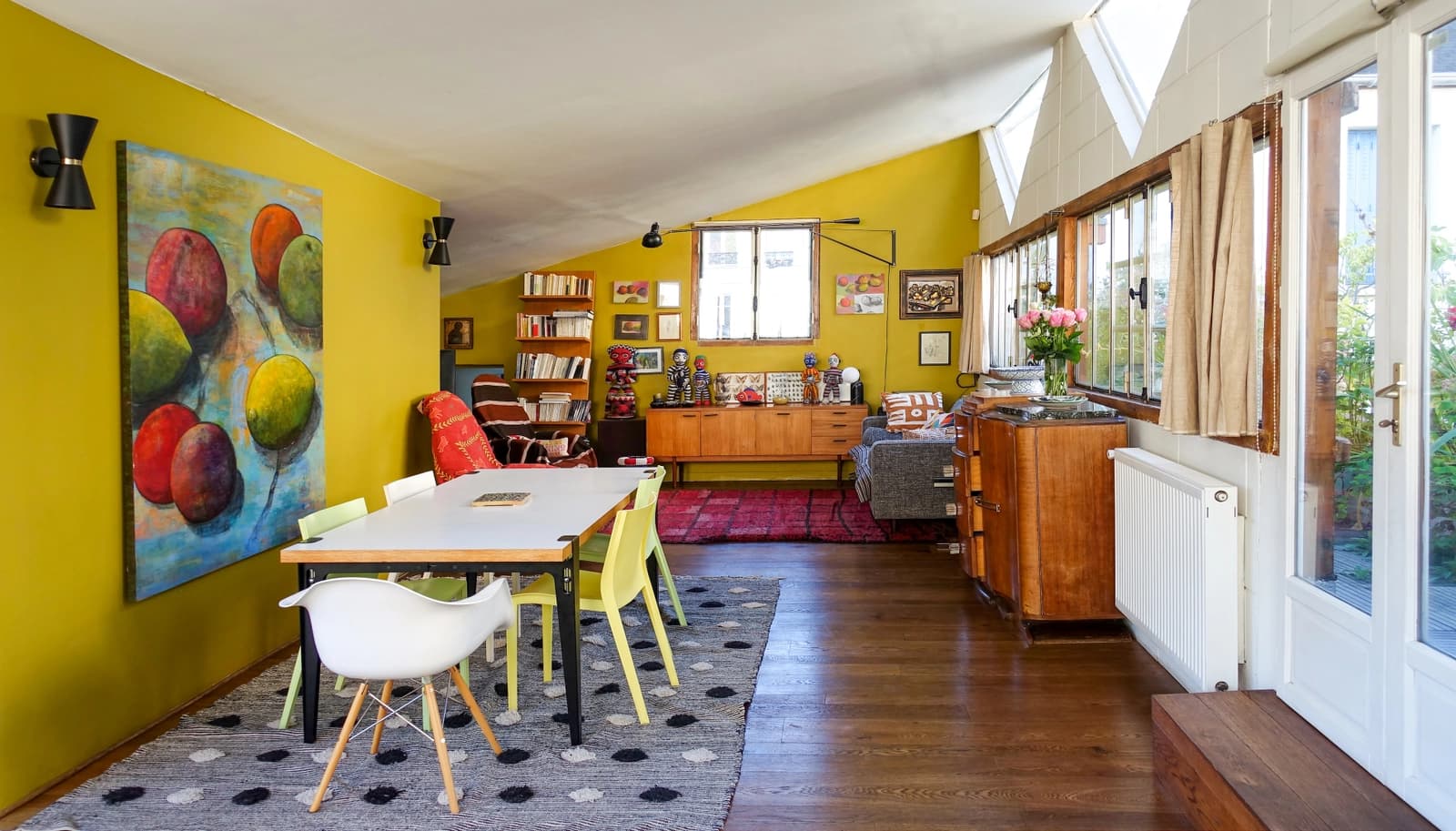 Salle de réunion dans Belle maison abritant un atelier d'artiste inspirant - 1