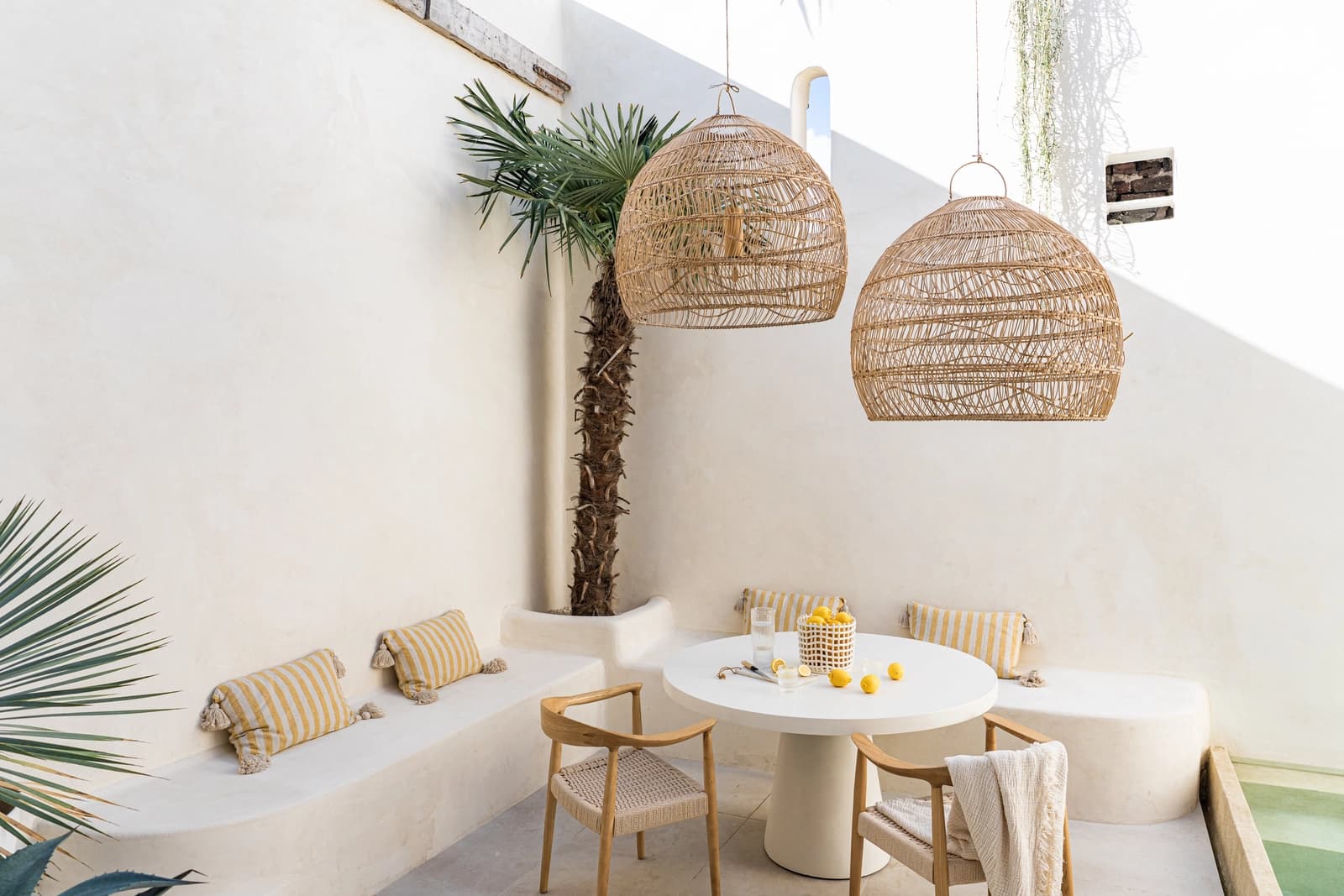 Living room in Villa between modernity and exoticism - 1