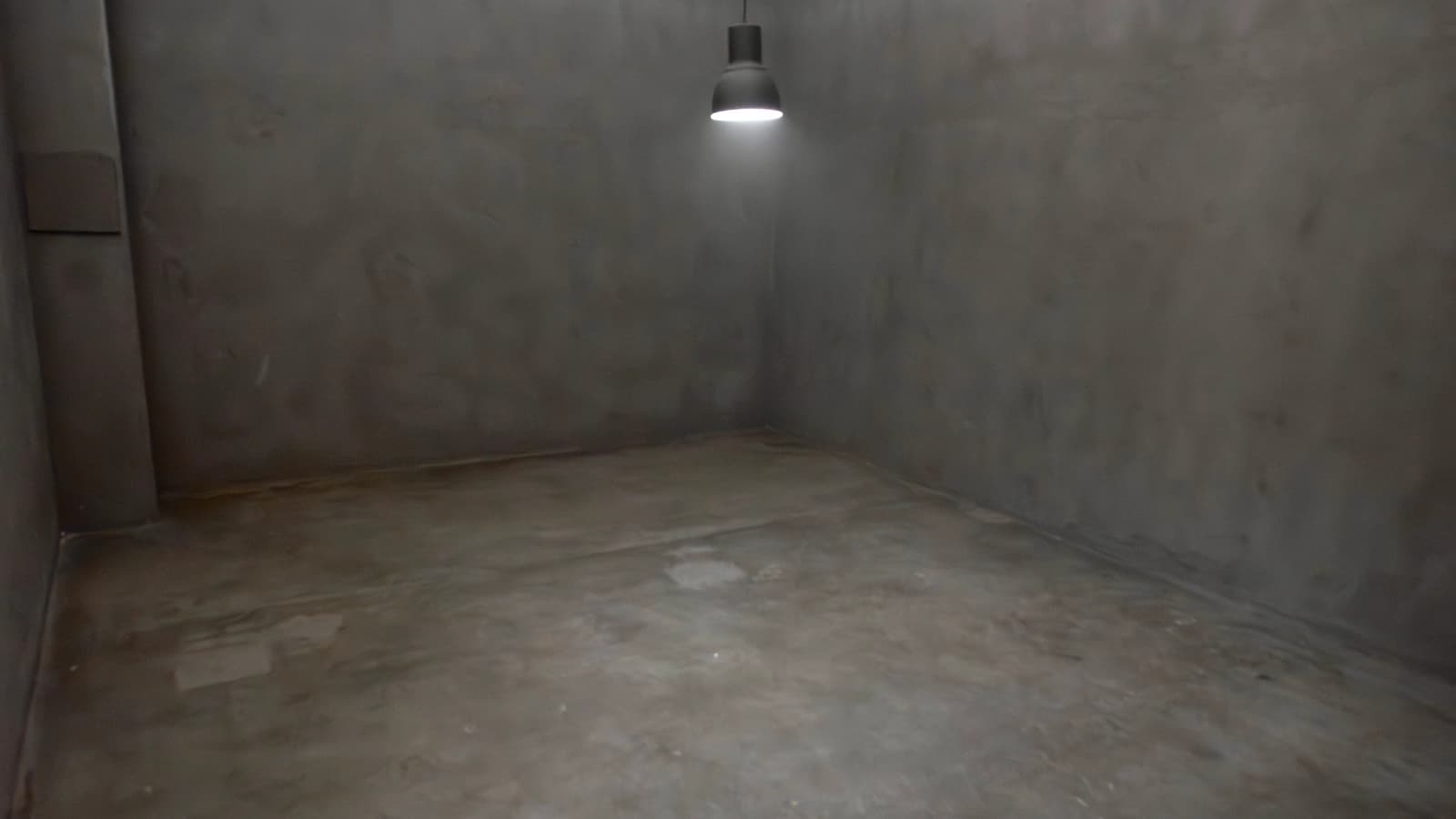 Espace Décor salle d’interrogatoire en studio - 3