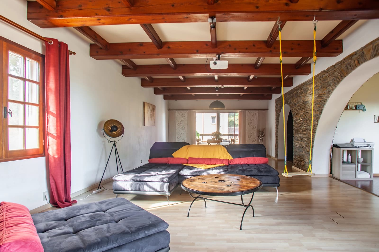 Charmant et spacieux haut de villa avec vue