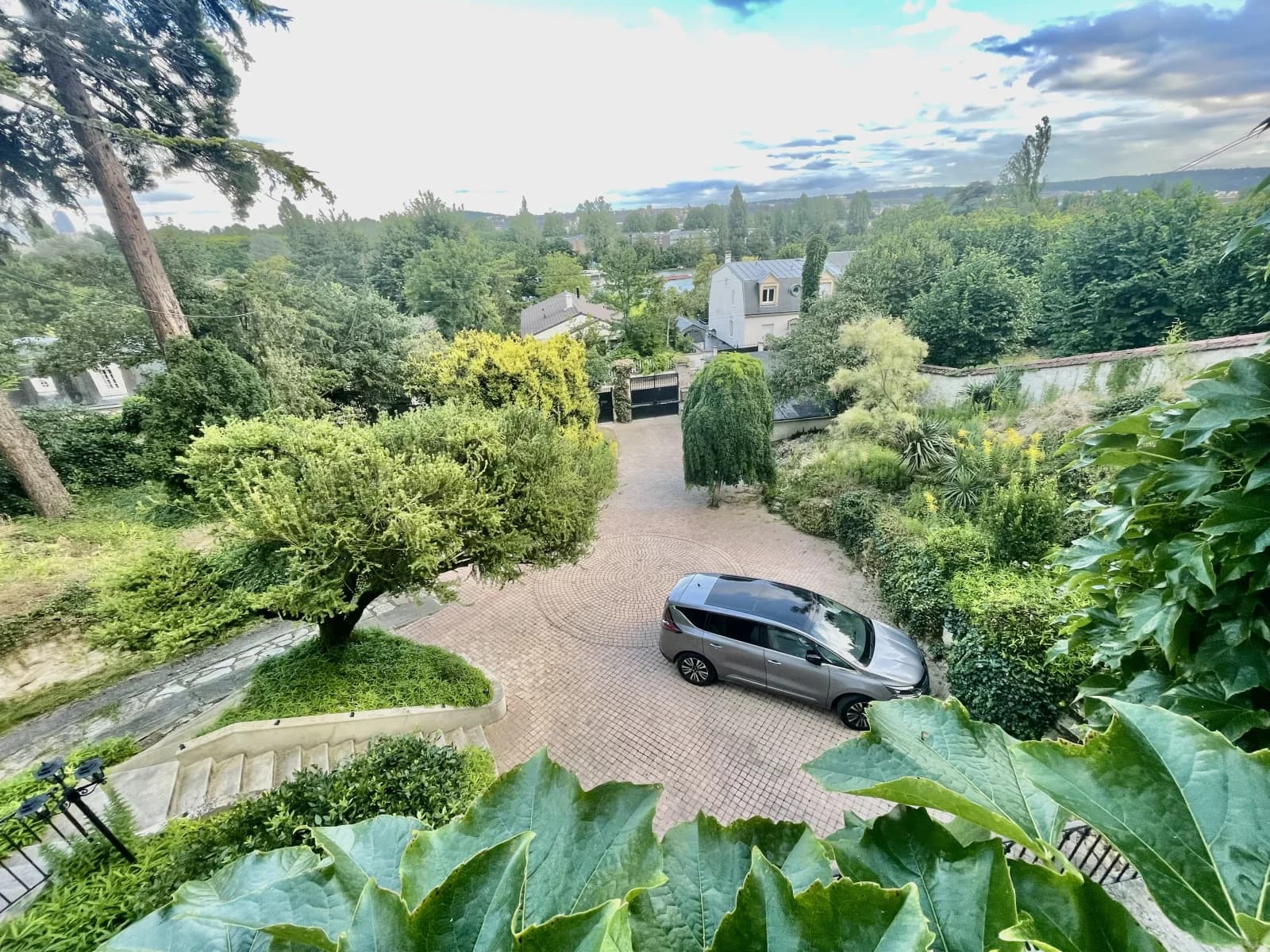 Space Atypical villa - panoramic view - near Paris - 4