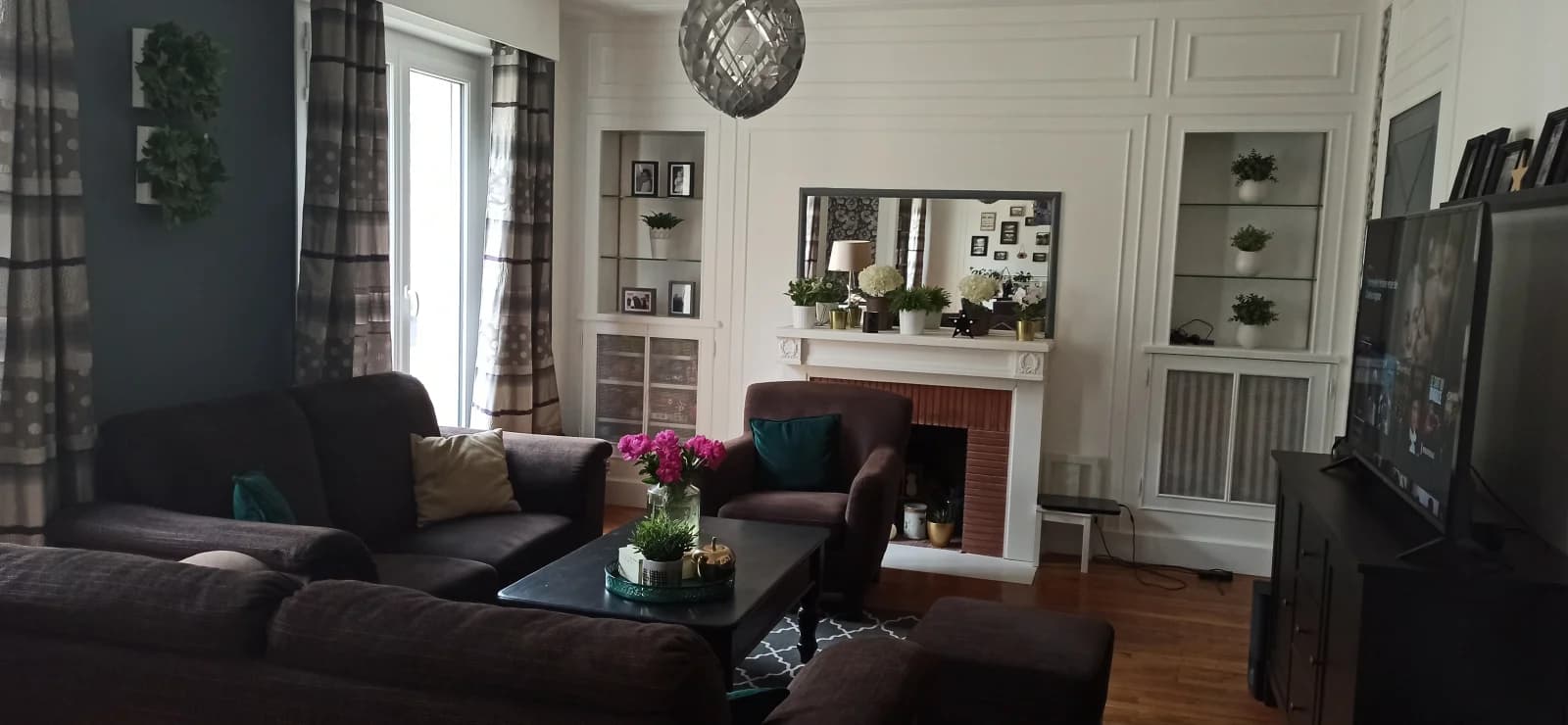 Salon dans Magnifique appartement en plein centre ville - 1