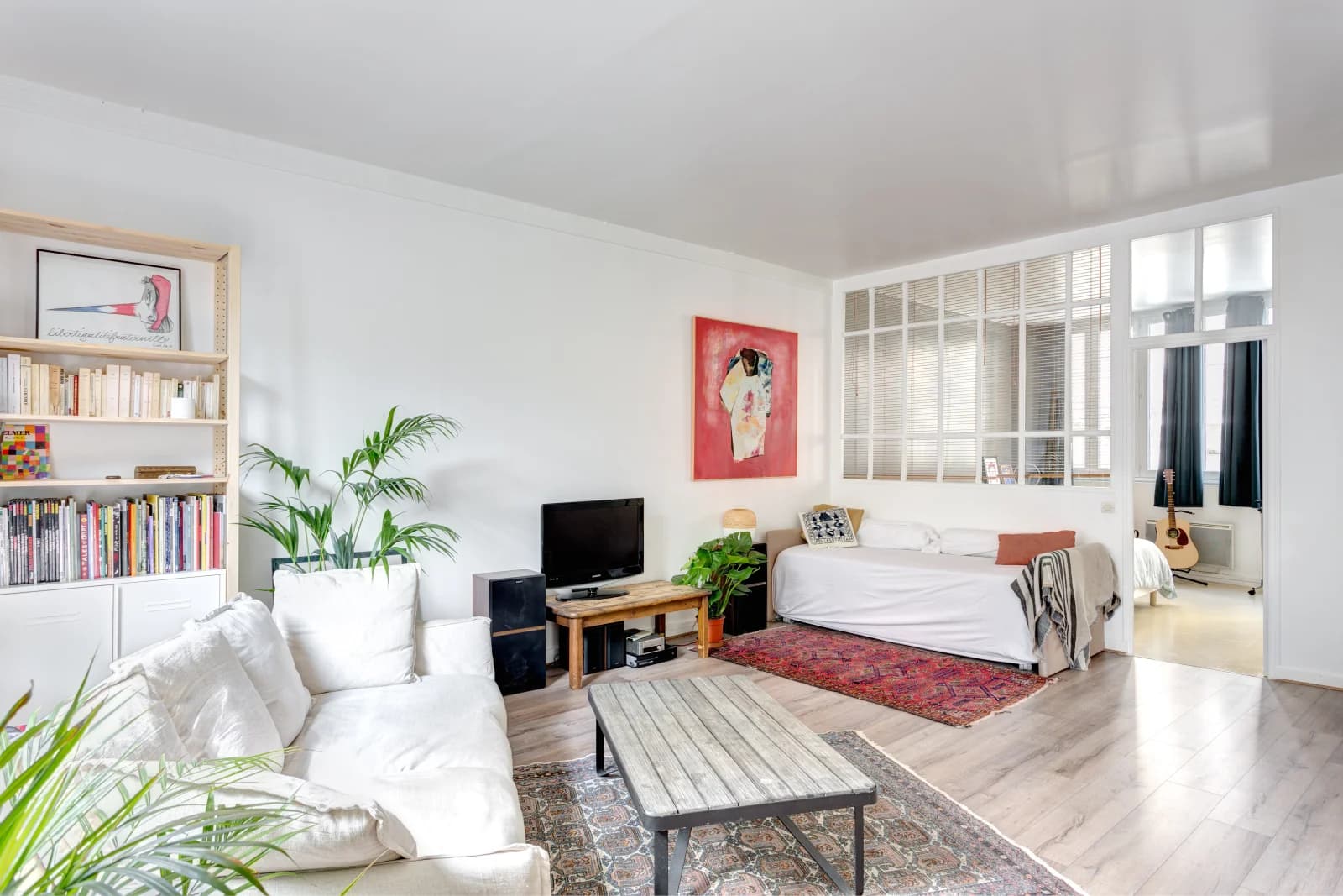 Salon dans Loft d'artiste de 70m² avec son jardin privatif - 1