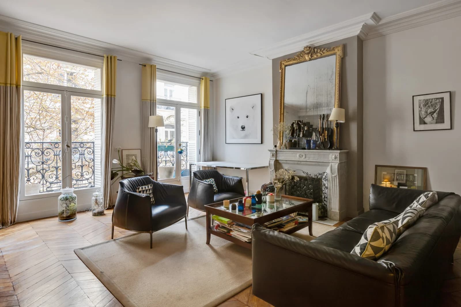 Salon dans Superbe appartement Haussmannien au coeur du 7ème - 0