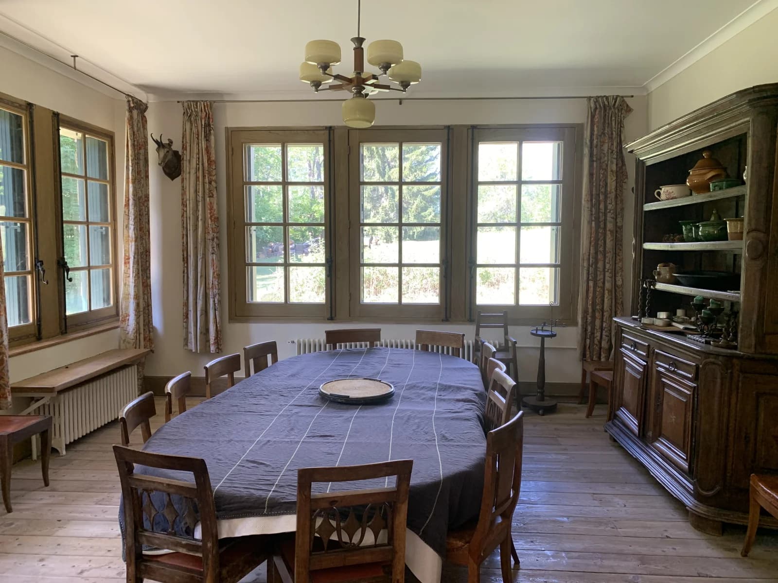 Salle de réunion dans Chalet en pierre (900m²) construit en 1926, cachet unique - 1