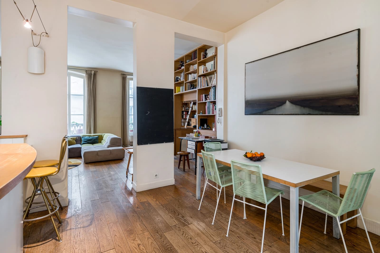 Salle de réunion dans Logement de caractère au centre du vibrant quartier Marais - 0