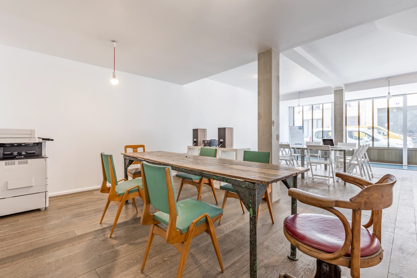 Salle de réunion dans Paris 11e: grand duplex épuré au design contemporain - 0