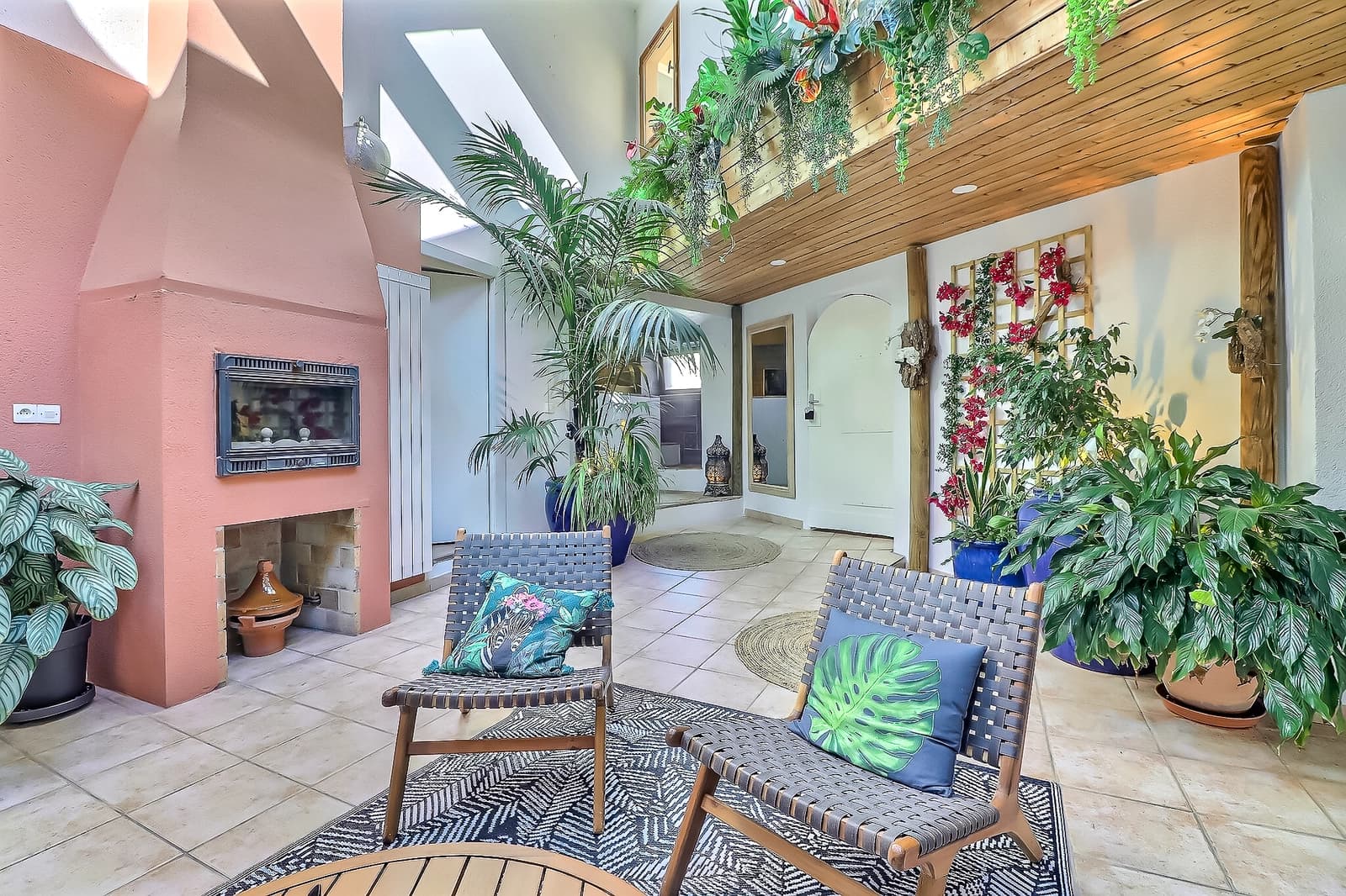 Living room in Atypical, multifunctional space - 1