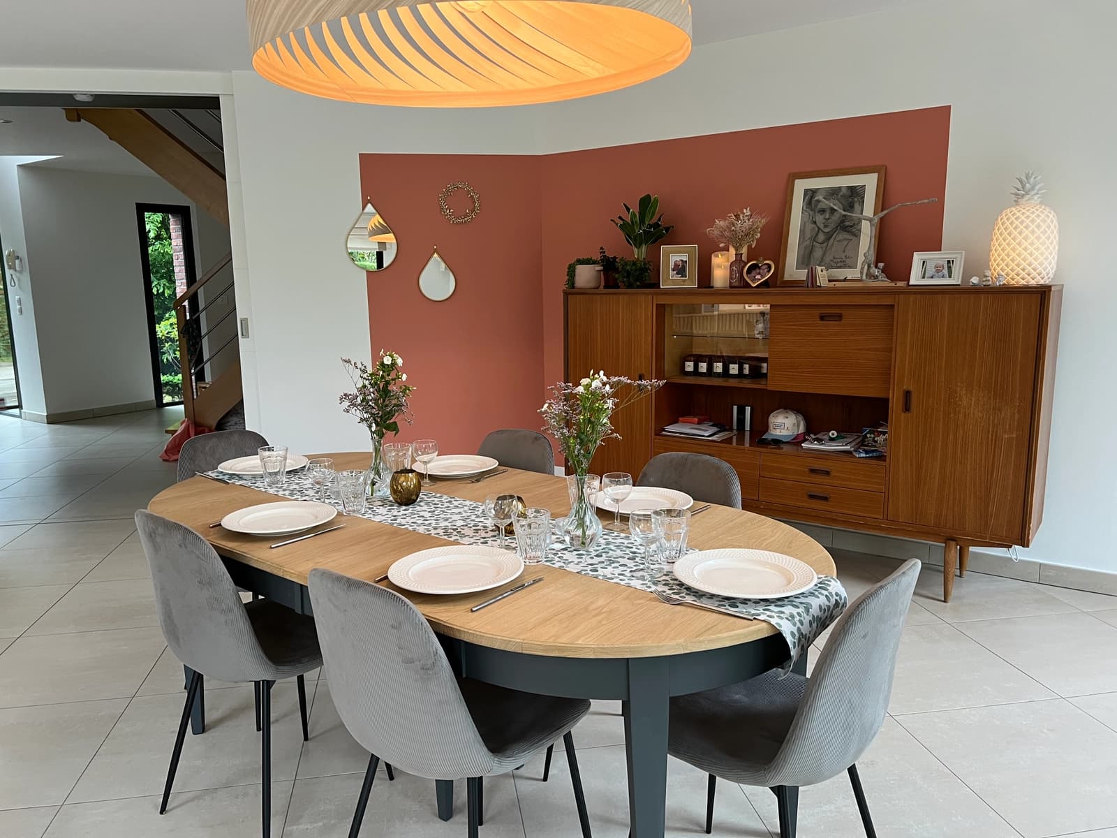Espace Maison moderne baignée de verdure - 1