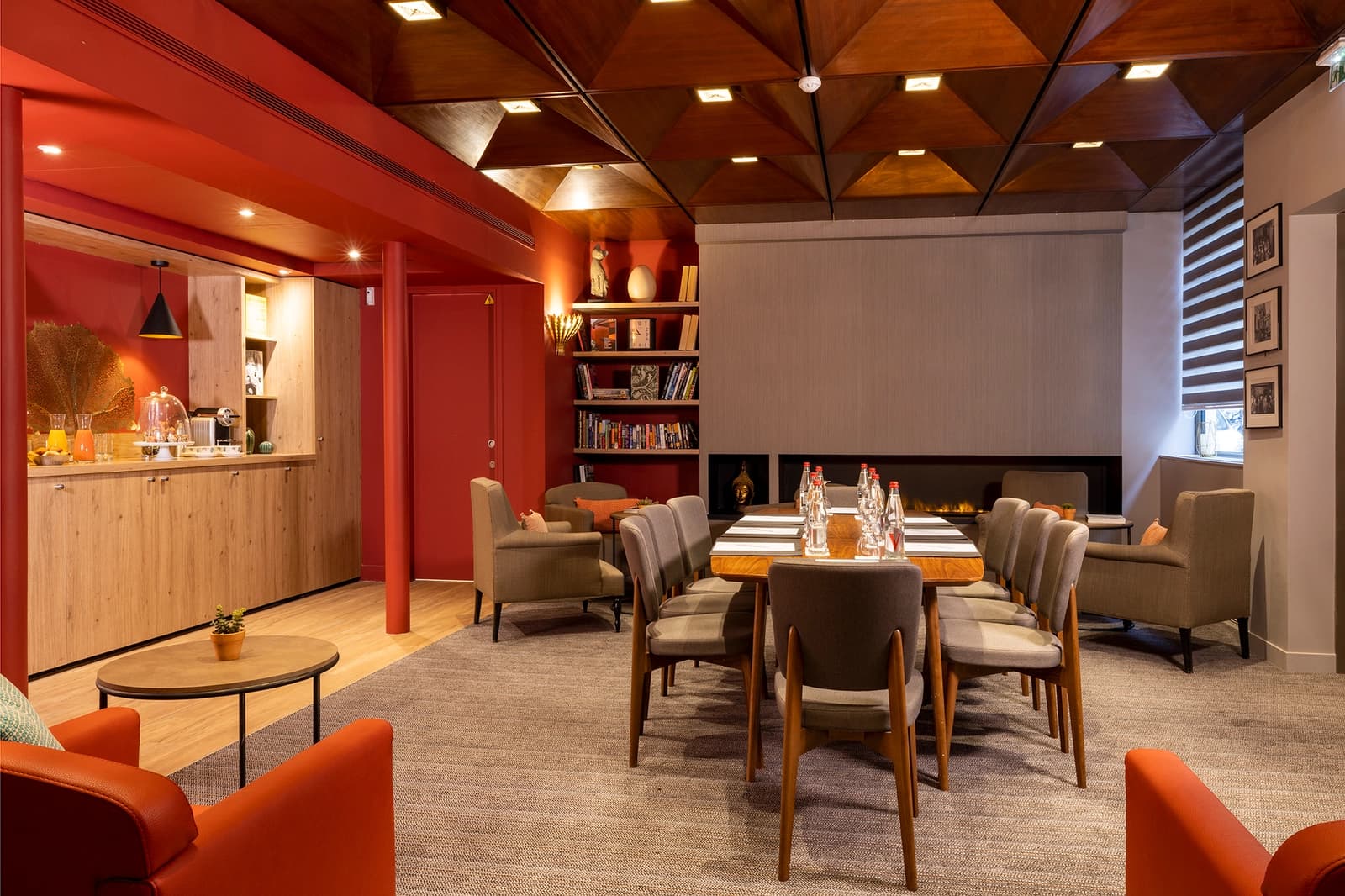 Meeting room in Cosy living room with fireplace - 0