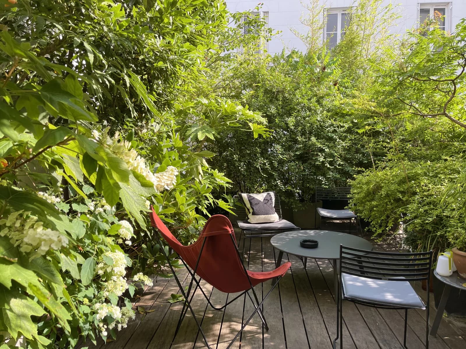 Espace Loft paisible et clair agrémenté d'une terrasse privée - 0