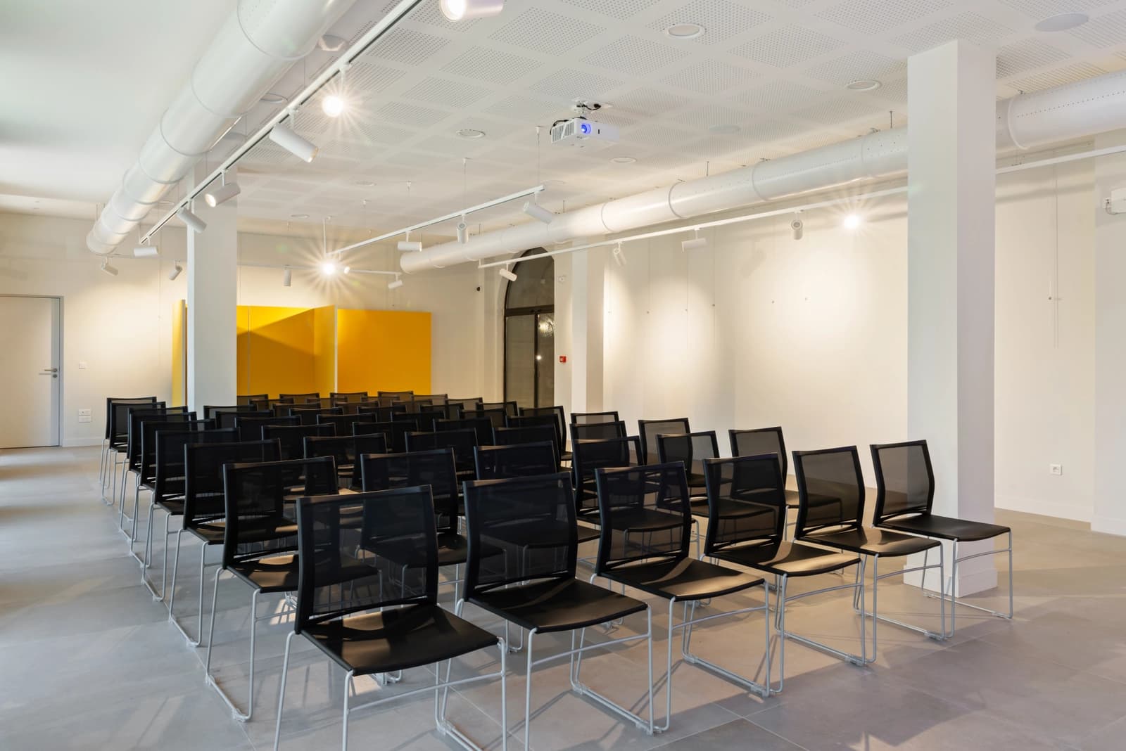 Meeting room in Espace Combet-Descombes - 1