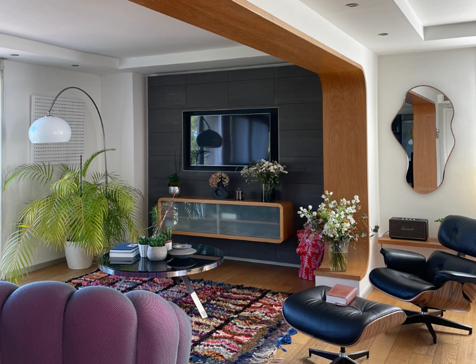 Living room in Loft combining contemporary and 60s styles - 1