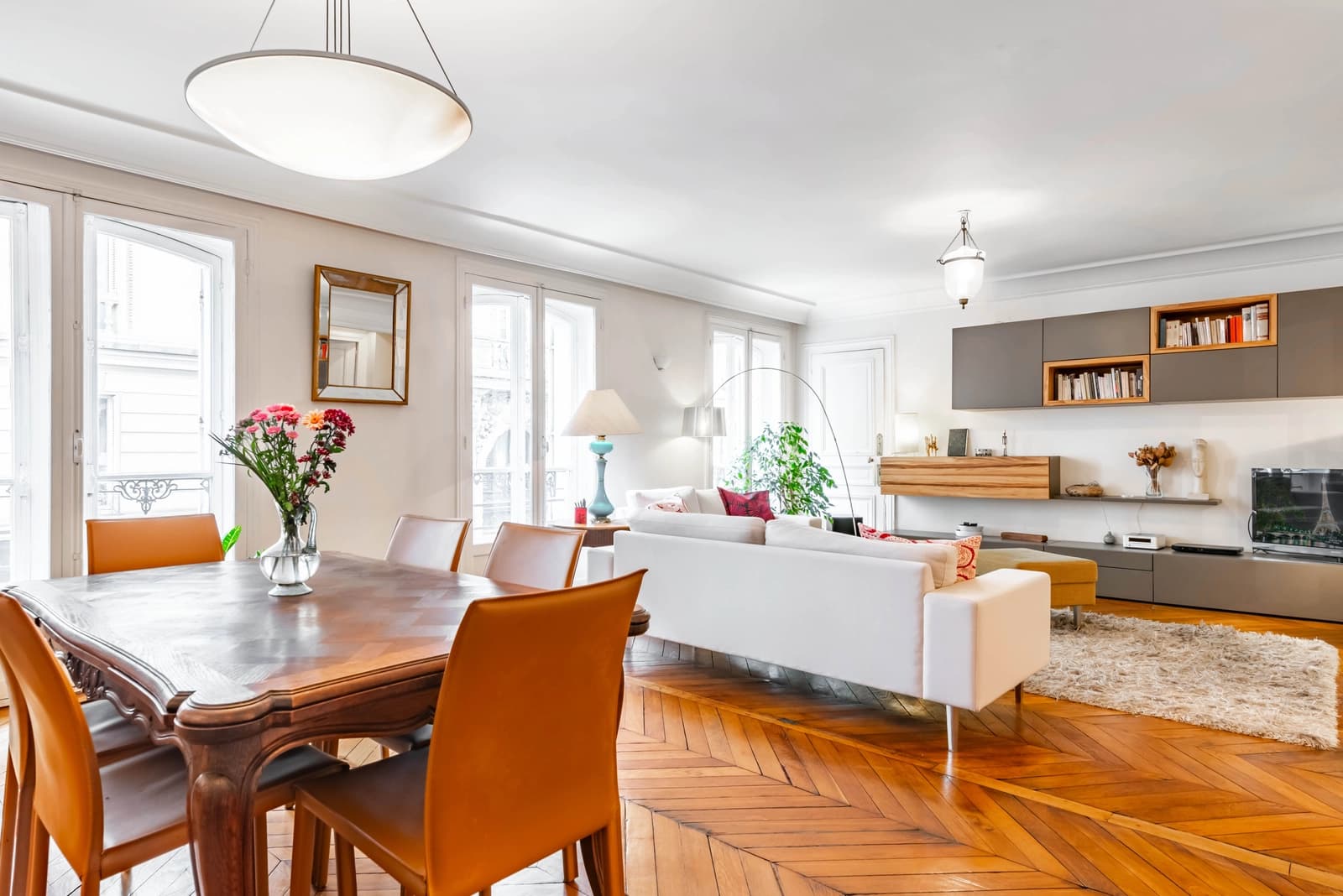 Espace Haussmannien rue des Martyrs spacieux - 0