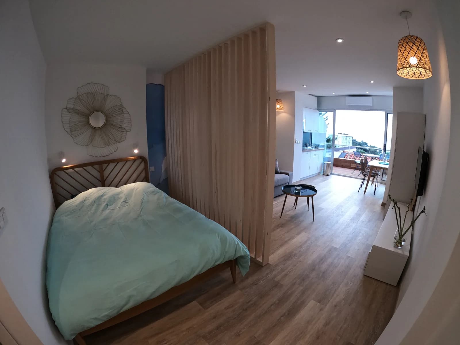 Chambre dans Superbe studio avec terrasse et vue imprenable sur la mer - 1