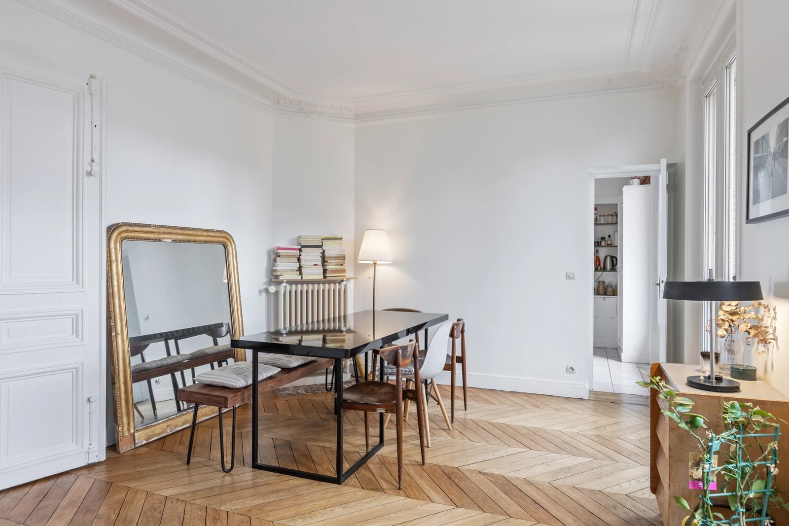Meeting room in My apartment in Pigalle - 1