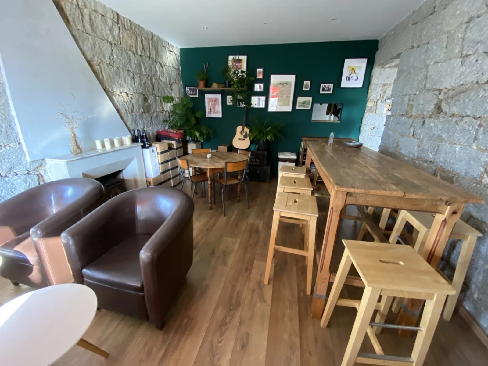Salle de réunion dans Café corse de montagne, une halte pleine de caractère - 1