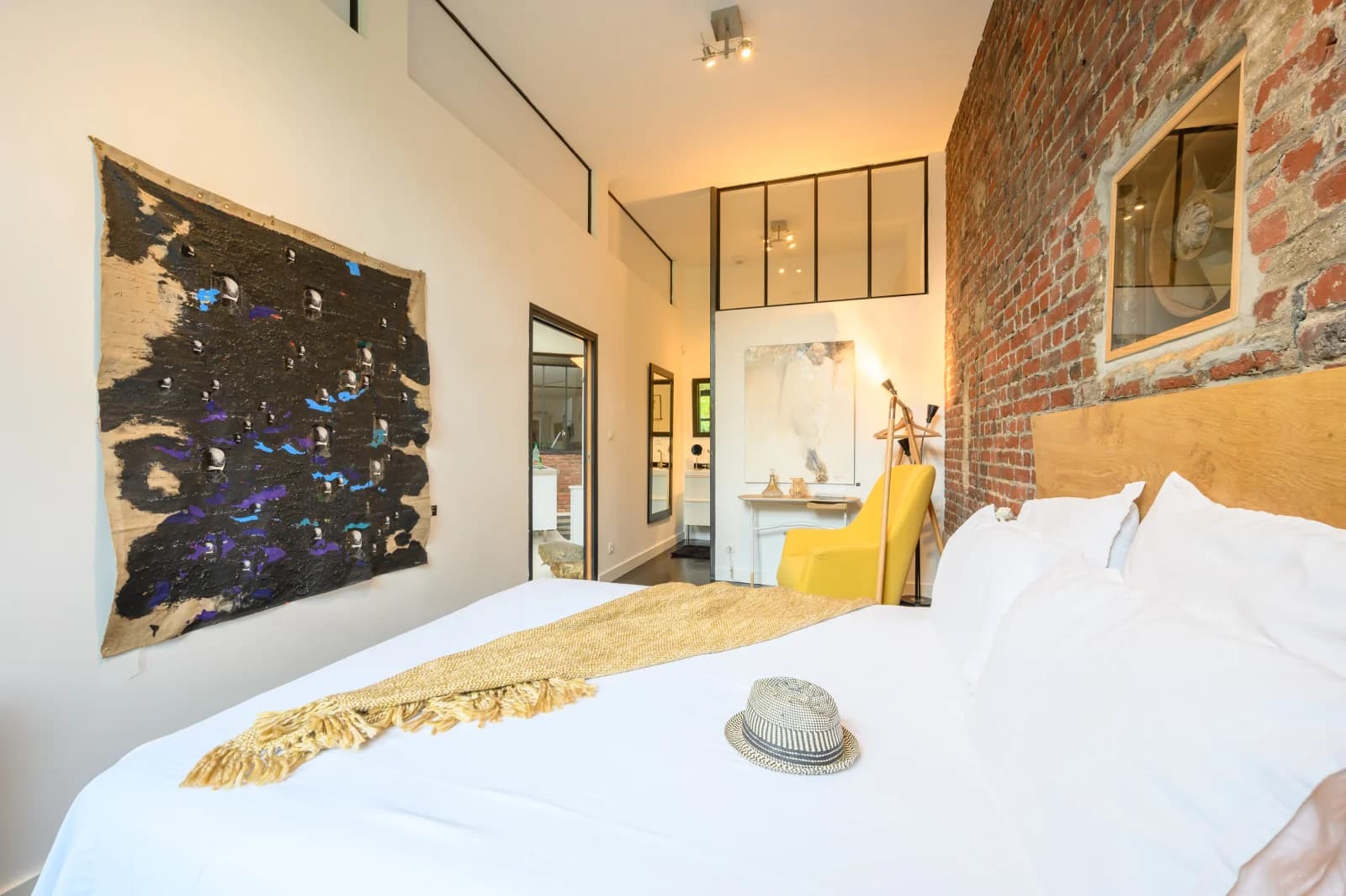 Space Art gallery in a loft - 4