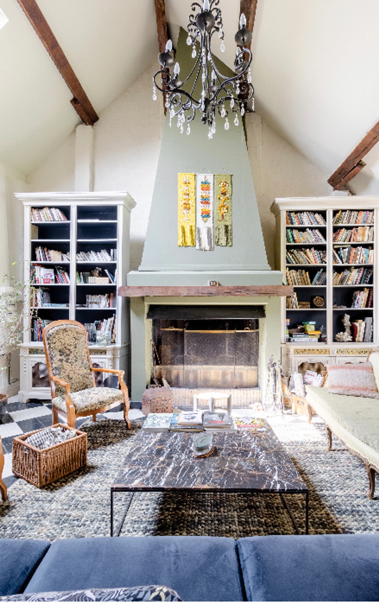 Living room in The Pronoïa factory ~ 1 hour from Paris - 1