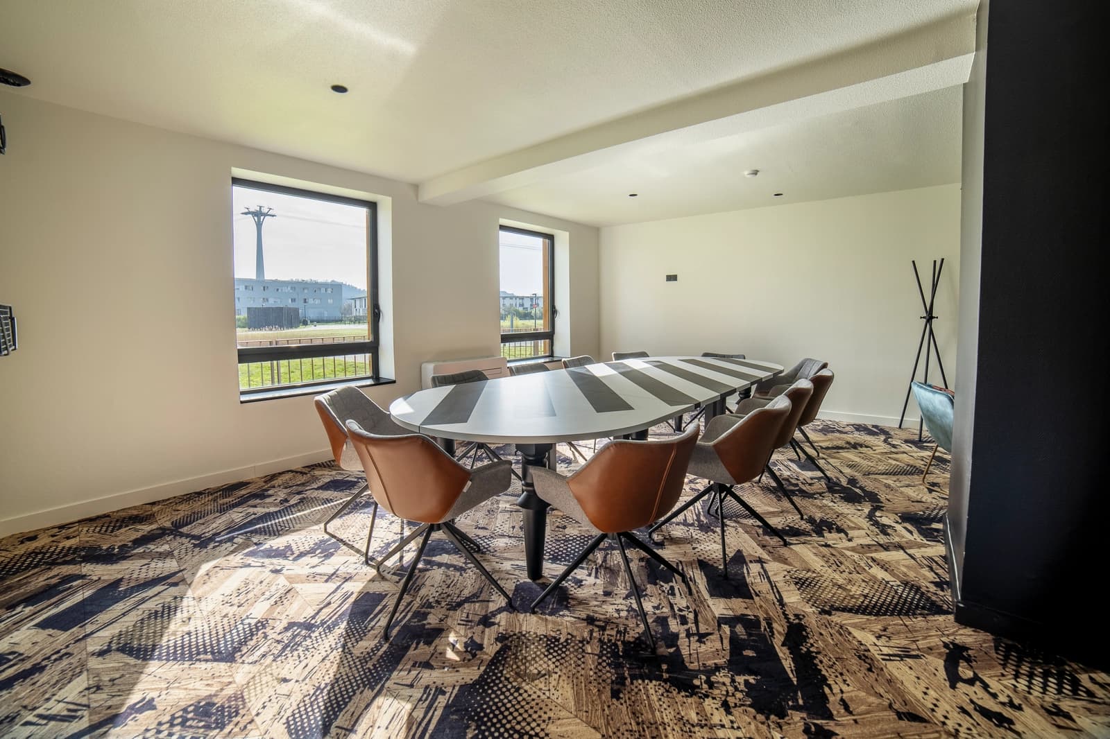 Space Spacious, bright meeting room - 2