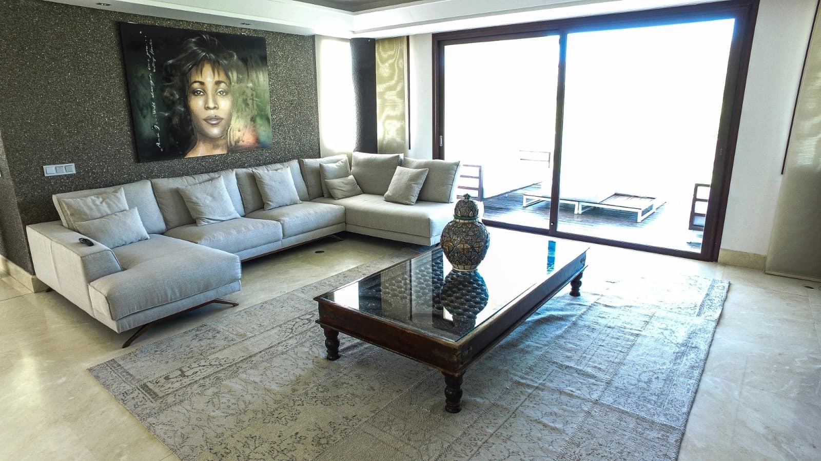 Salon dans Villa haut de gamme: confort et élégance d'exception - 0