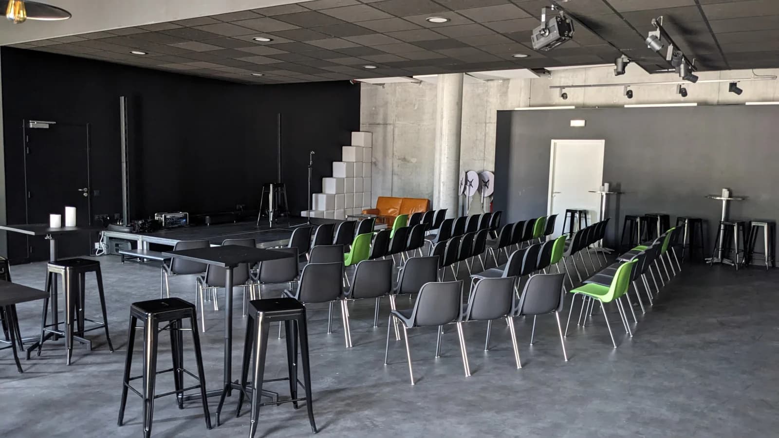 Space Hybrid arts and events venue in Bordeaux - 1