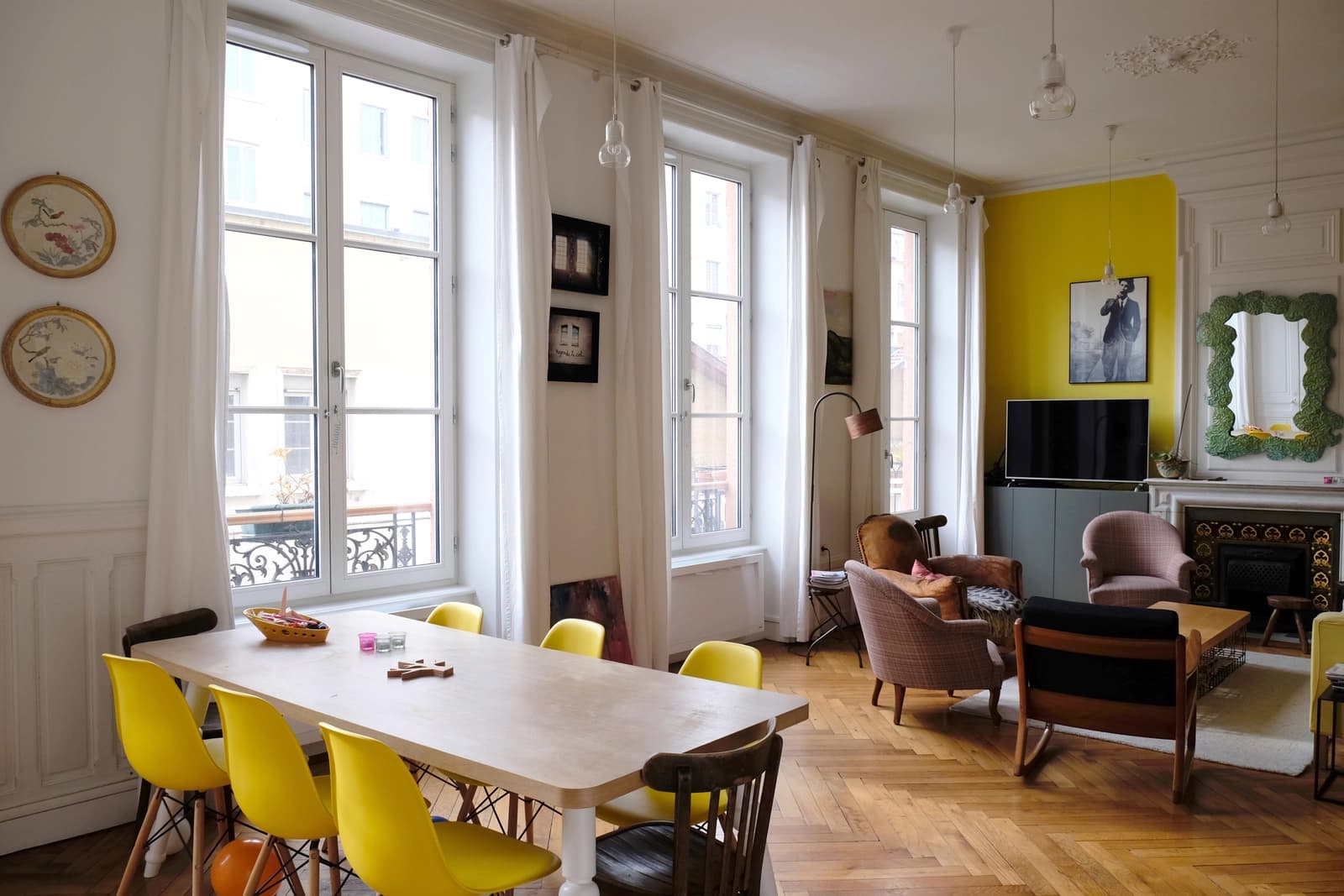Salle de réunion dans Appartement clair à la décoration artistique et inspirante - 1
