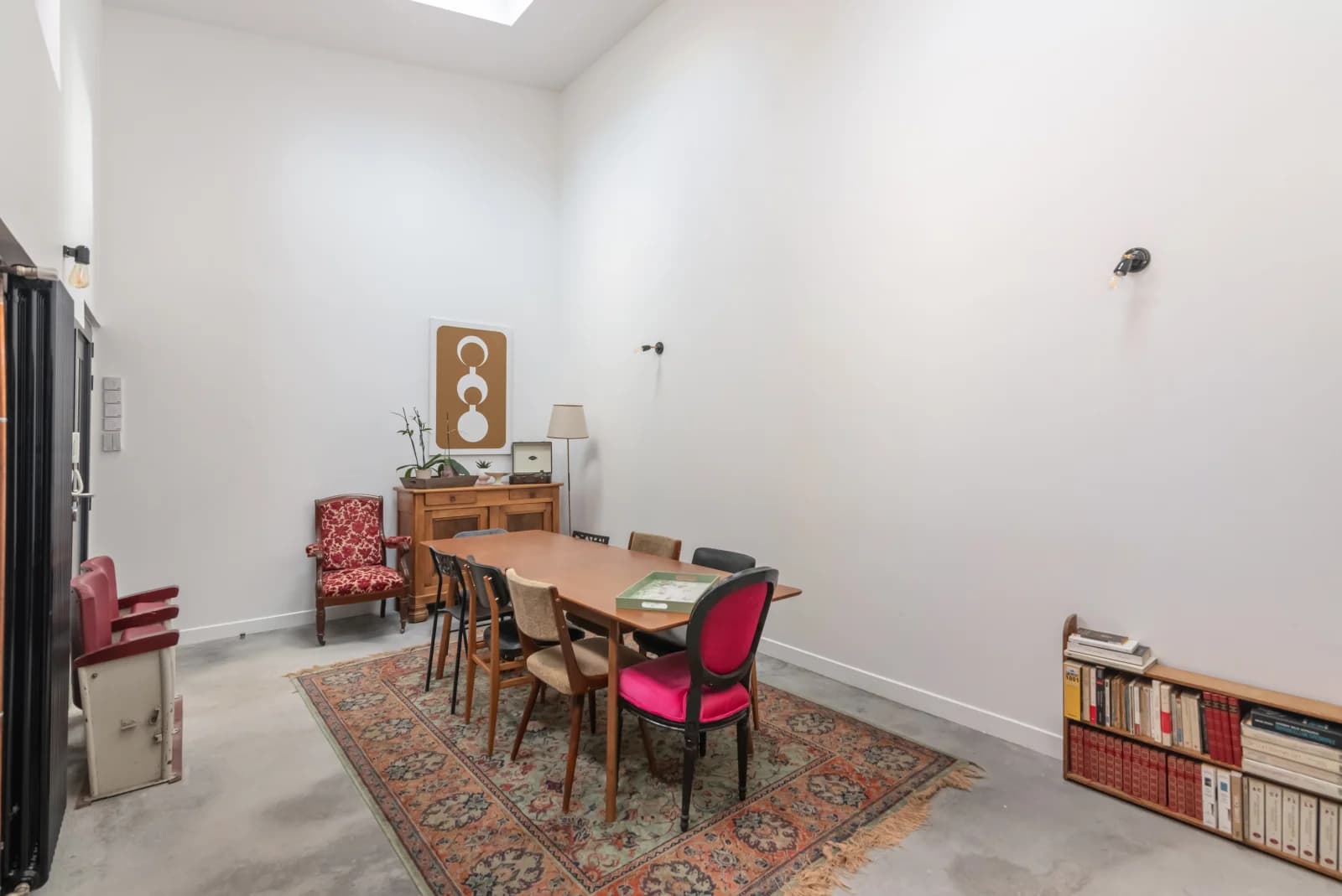 Space Bright workshop with high ceilings - 3