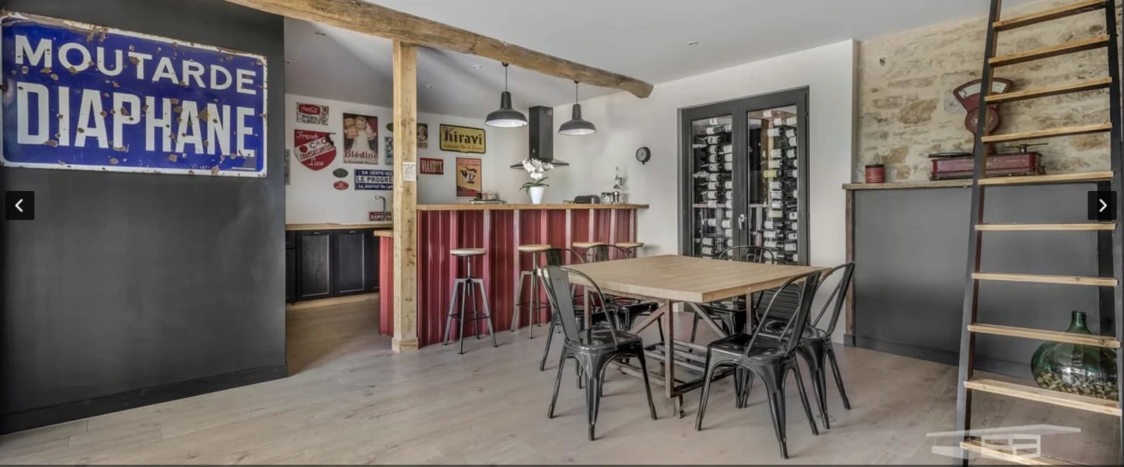 Salle de réunion dans Belle bâtisse de caractère, un lieu chargé d'histoire - 1