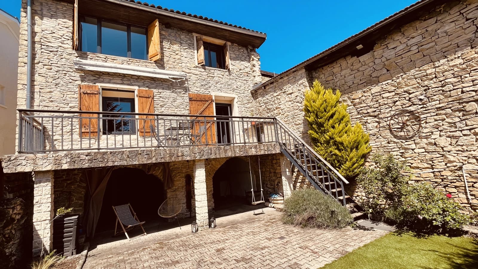 Meeting room in Charming stone house in a small village - 0
