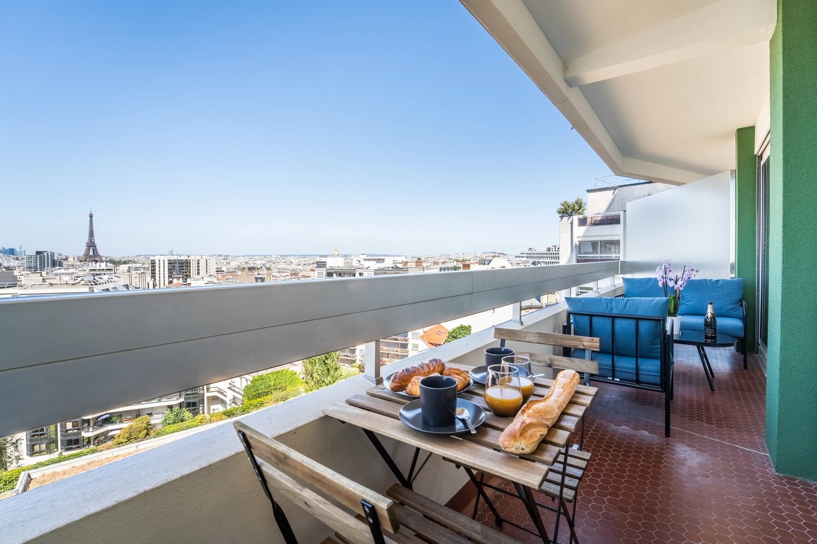 Salle de réunion dans Appartement moderne avec vue unique sur la Tour Eiffel - 1