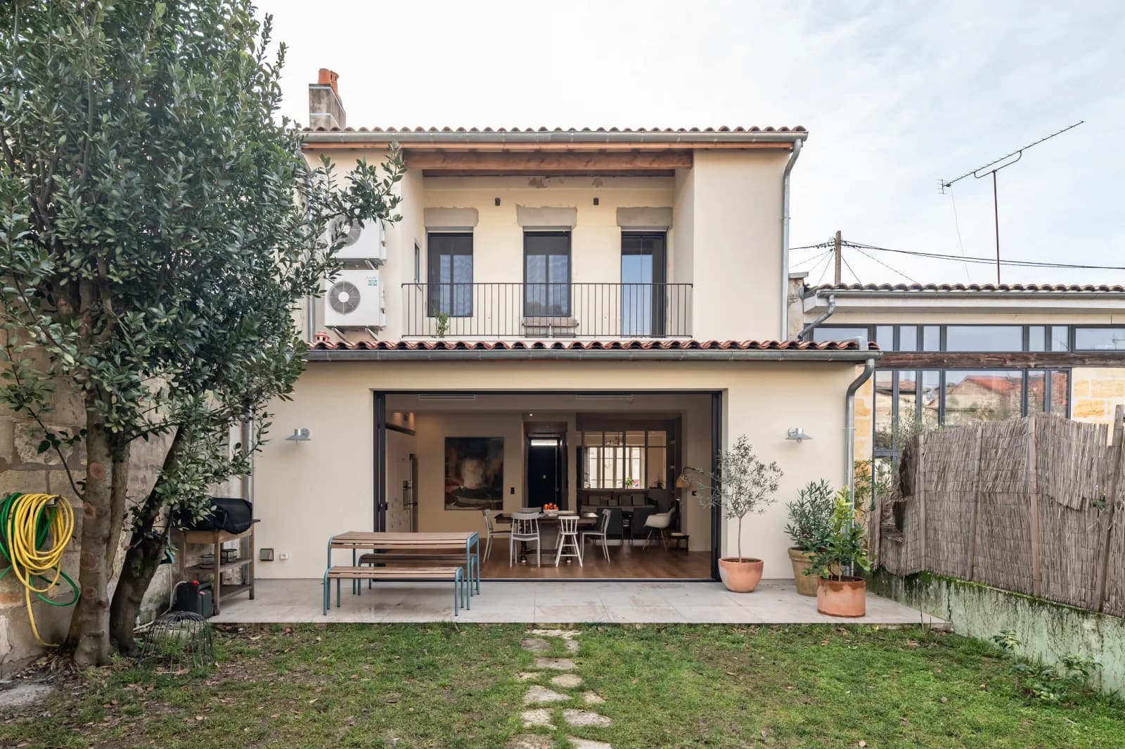 Espace Grand maison avec jardin à Nansouty - 4